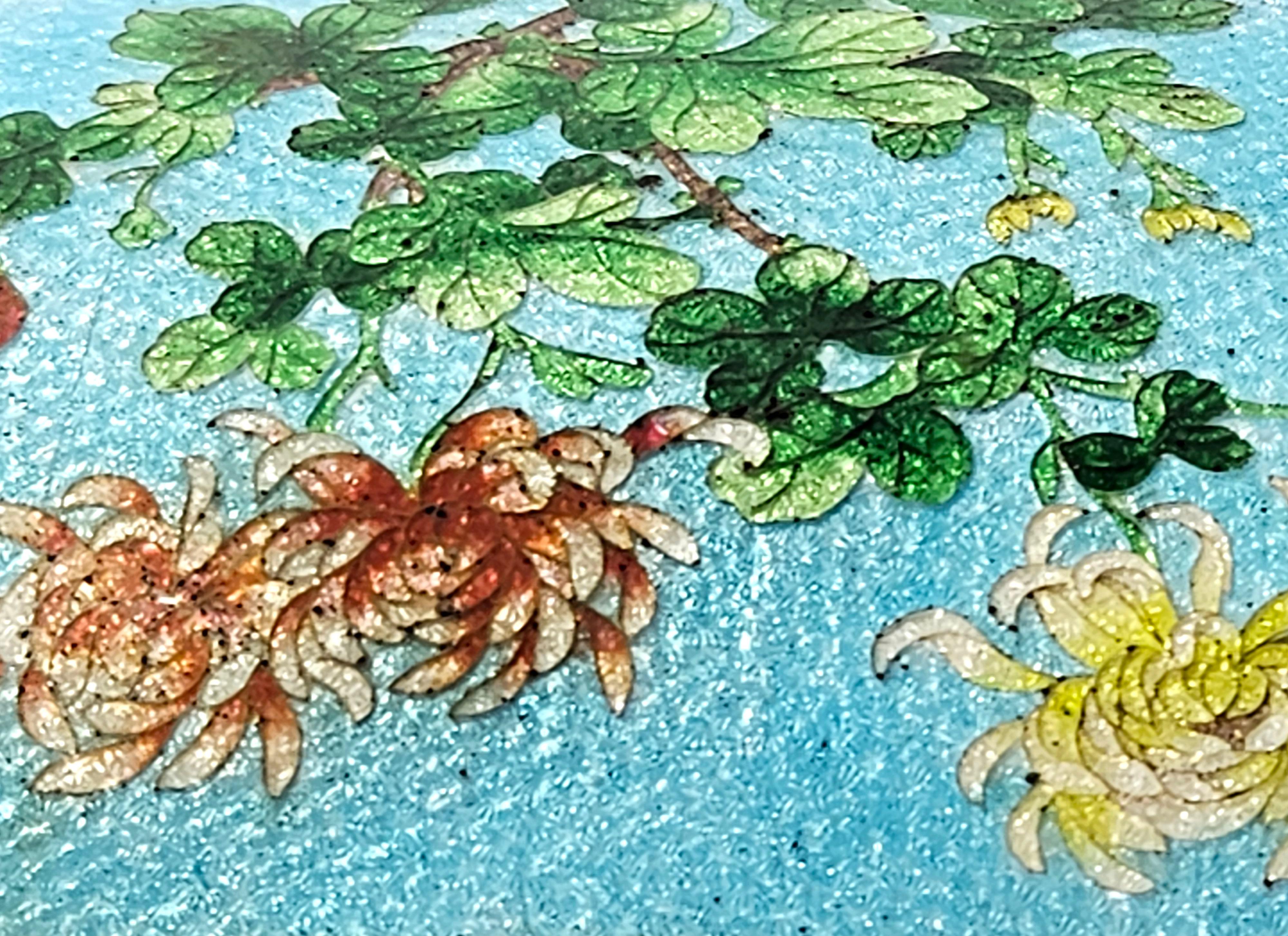 Antique A Large Ginbari Cloisonne Rectangular Lidded Box, Meiji Period For Sale 2