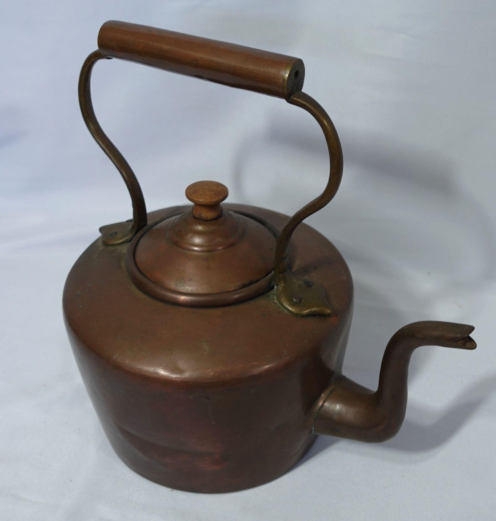 Antique A Large/Heavy English Copper Tea Kettle, TC#01 In Good Condition For Sale In Norton, MA