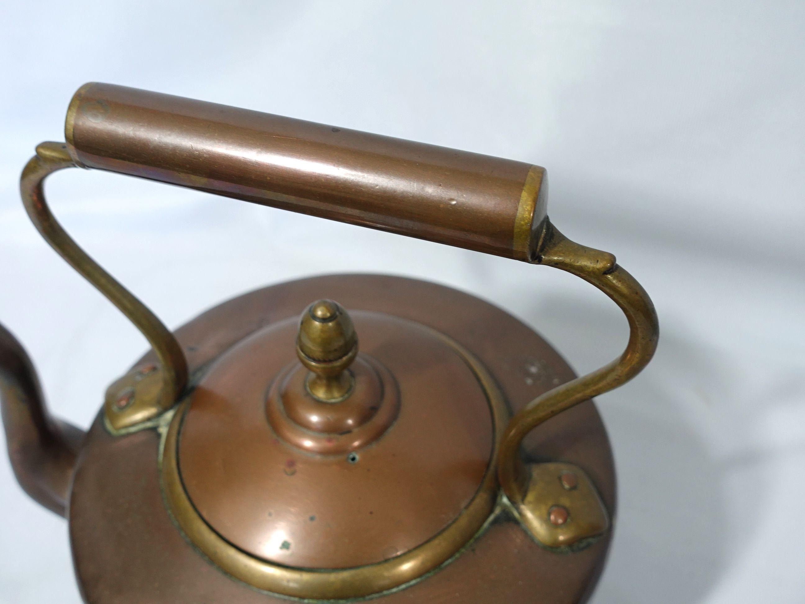 Hand-Crafted Antique A Large/Heavy English Copper Tea Kettle, TC#02 For Sale