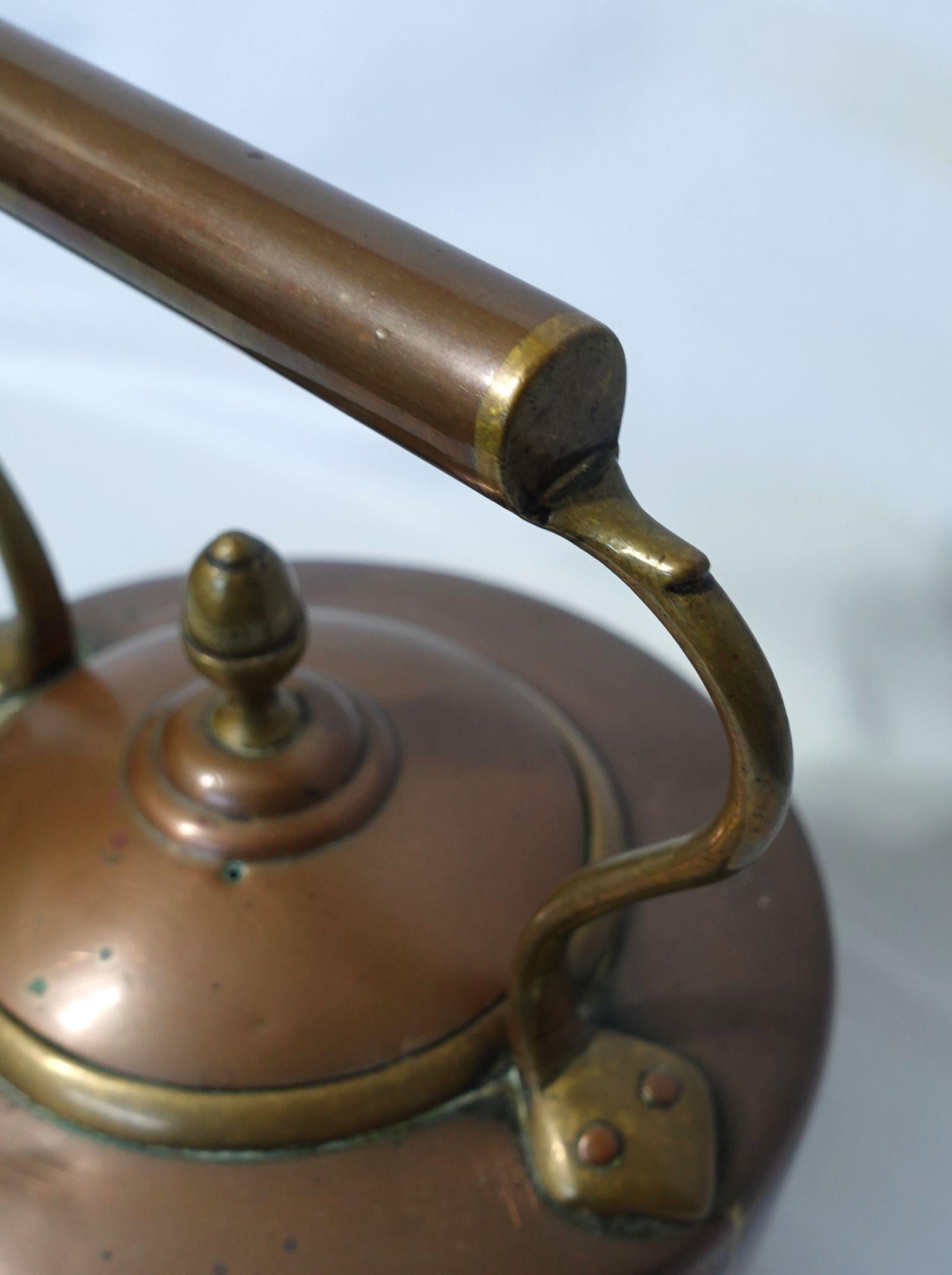 Antique A Large/Heavy English Copper Tea Kettle, TC#02 In Good Condition For Sale In Norton, MA