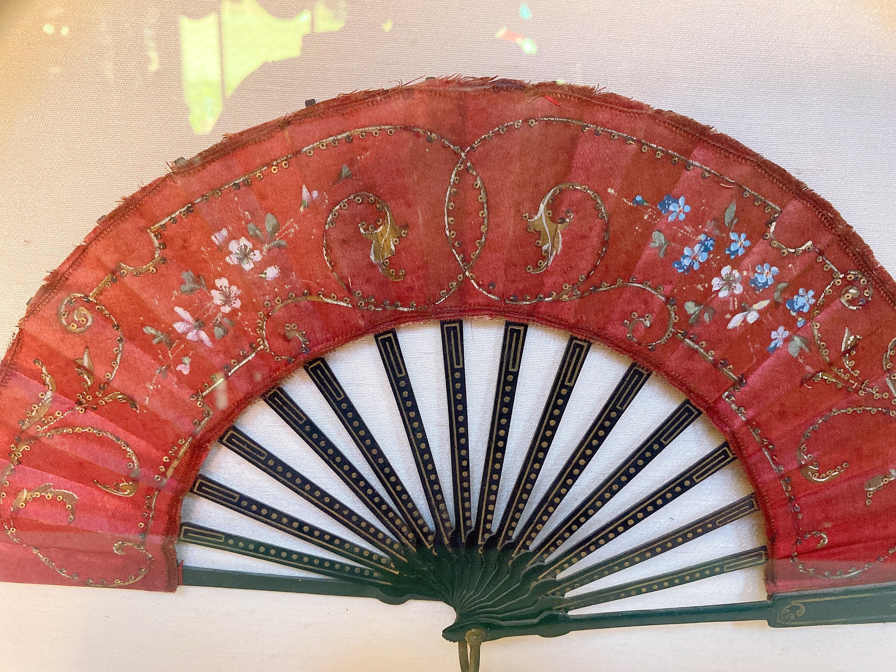 Antique A Silk Lacquer Chinese Fan with Shadow Box In Fair Condition For Sale In Brea, CA