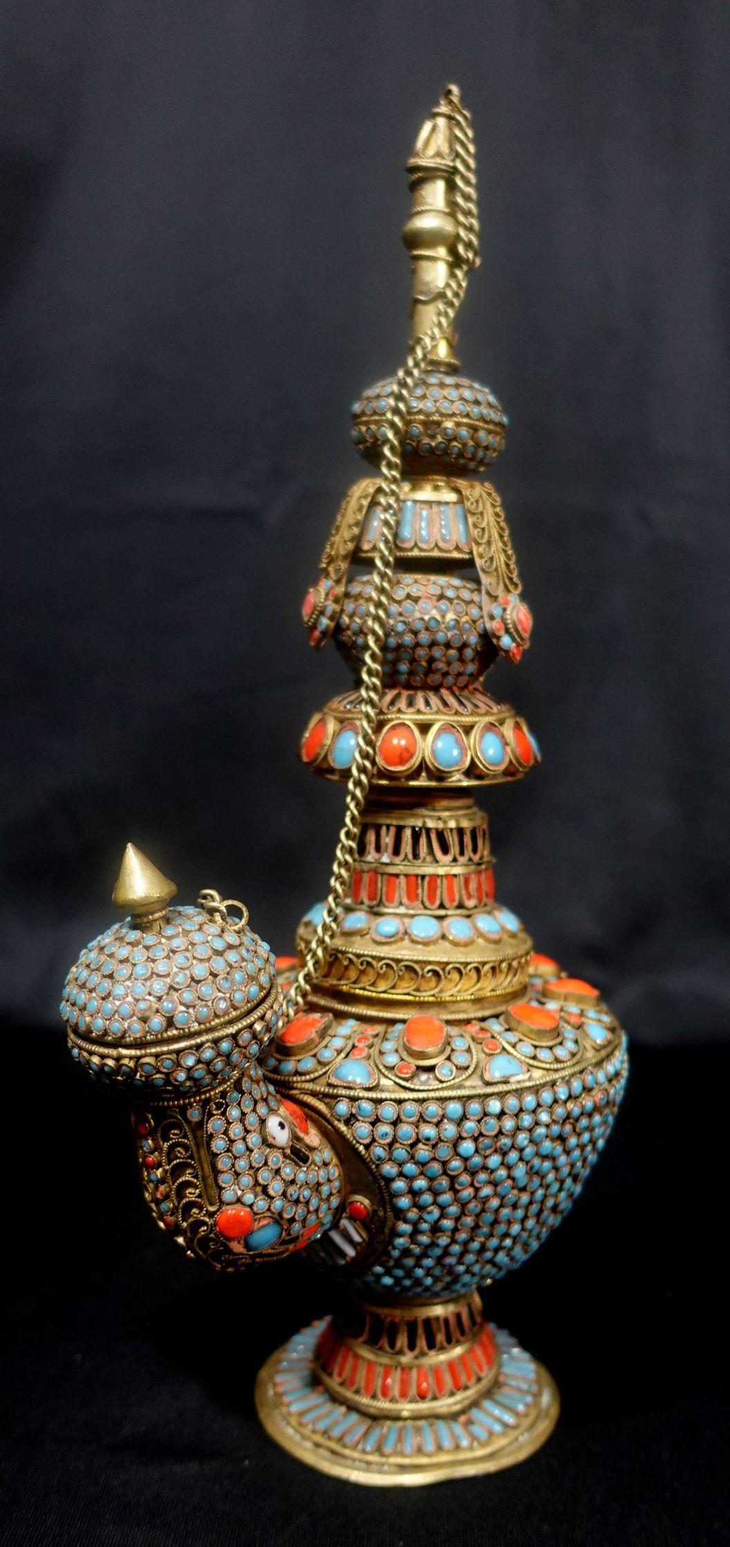 Antique A Tibetan Benba Pot, 19th Century For Sale 5