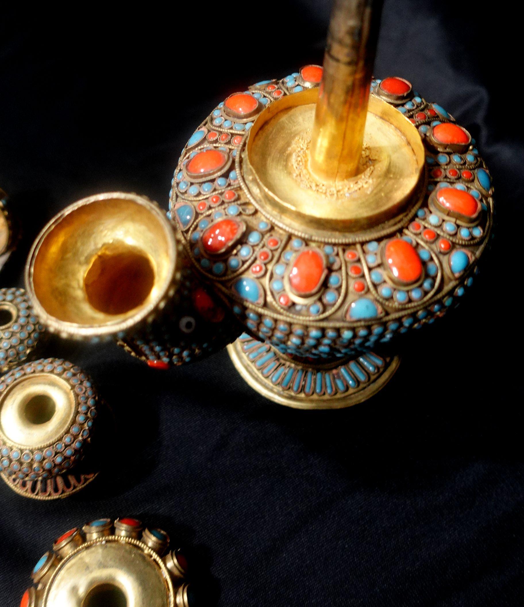 Ancien pot tibétain Benba, 19ème siècle en vente 12