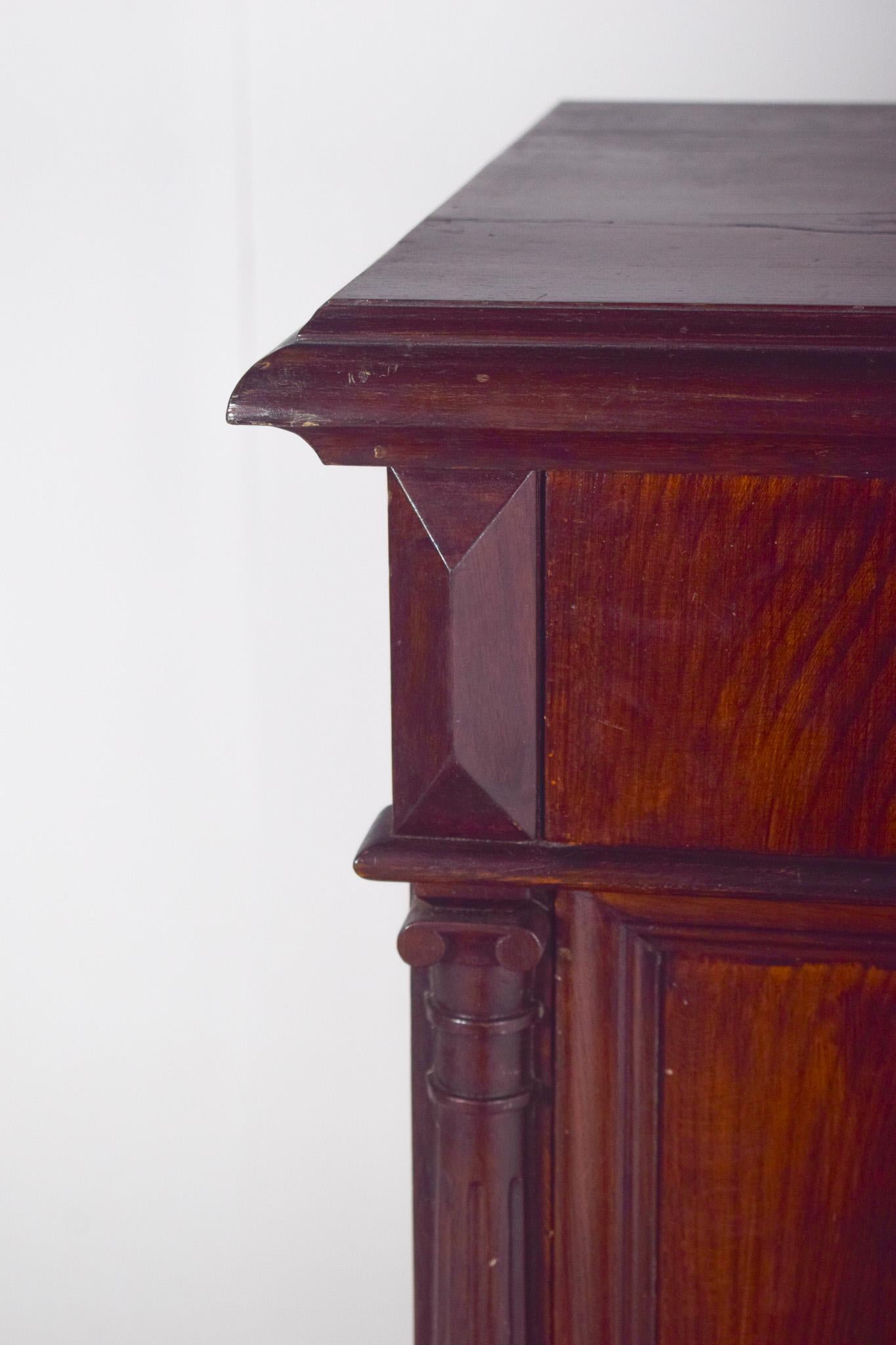 20ième siècle Armoire ancienne Abattant en placage de chêne en vente