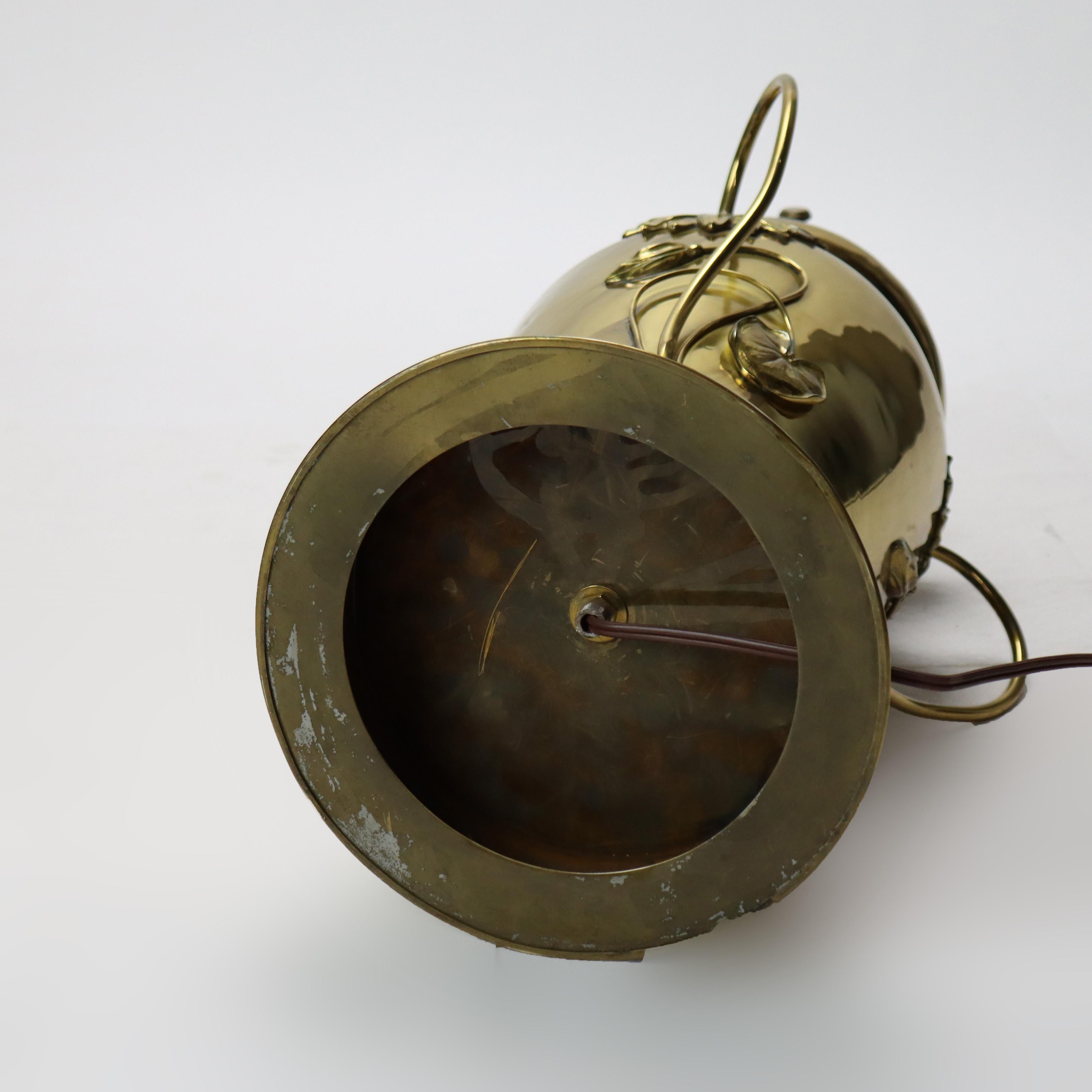 Ancienne lampe de bureau ABCO Rochester Gone with the Wind en laiton gaufré à fleurs C1880 en vente 8