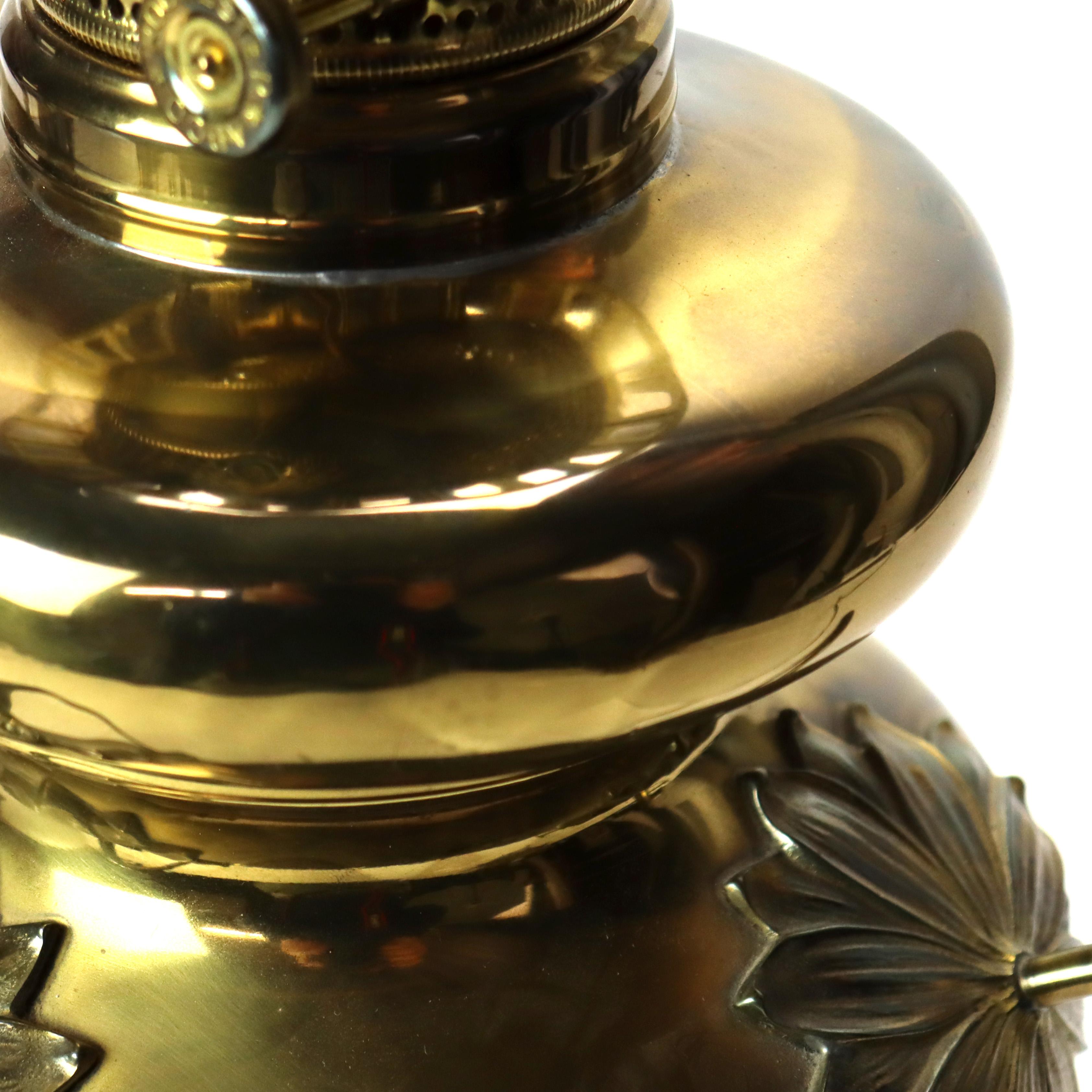 Ancienne lampe de bureau ABCO Rochester Gone with the Wind en laiton gaufré à fleurs C1880 en vente 9