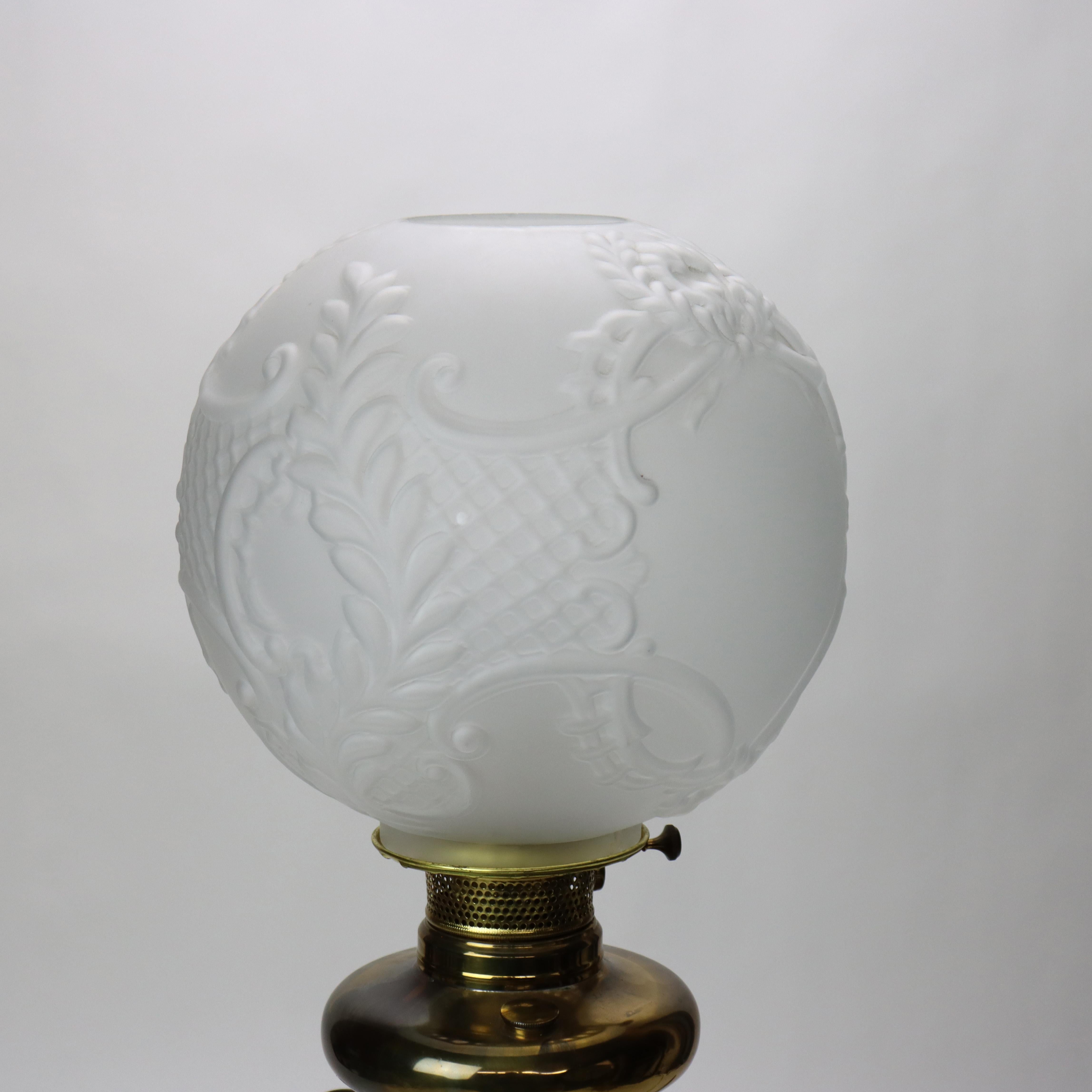 Laiton Ancienne lampe de bureau ABCO Rochester Gone with the Wind en laiton gaufré à fleurs C1880 en vente