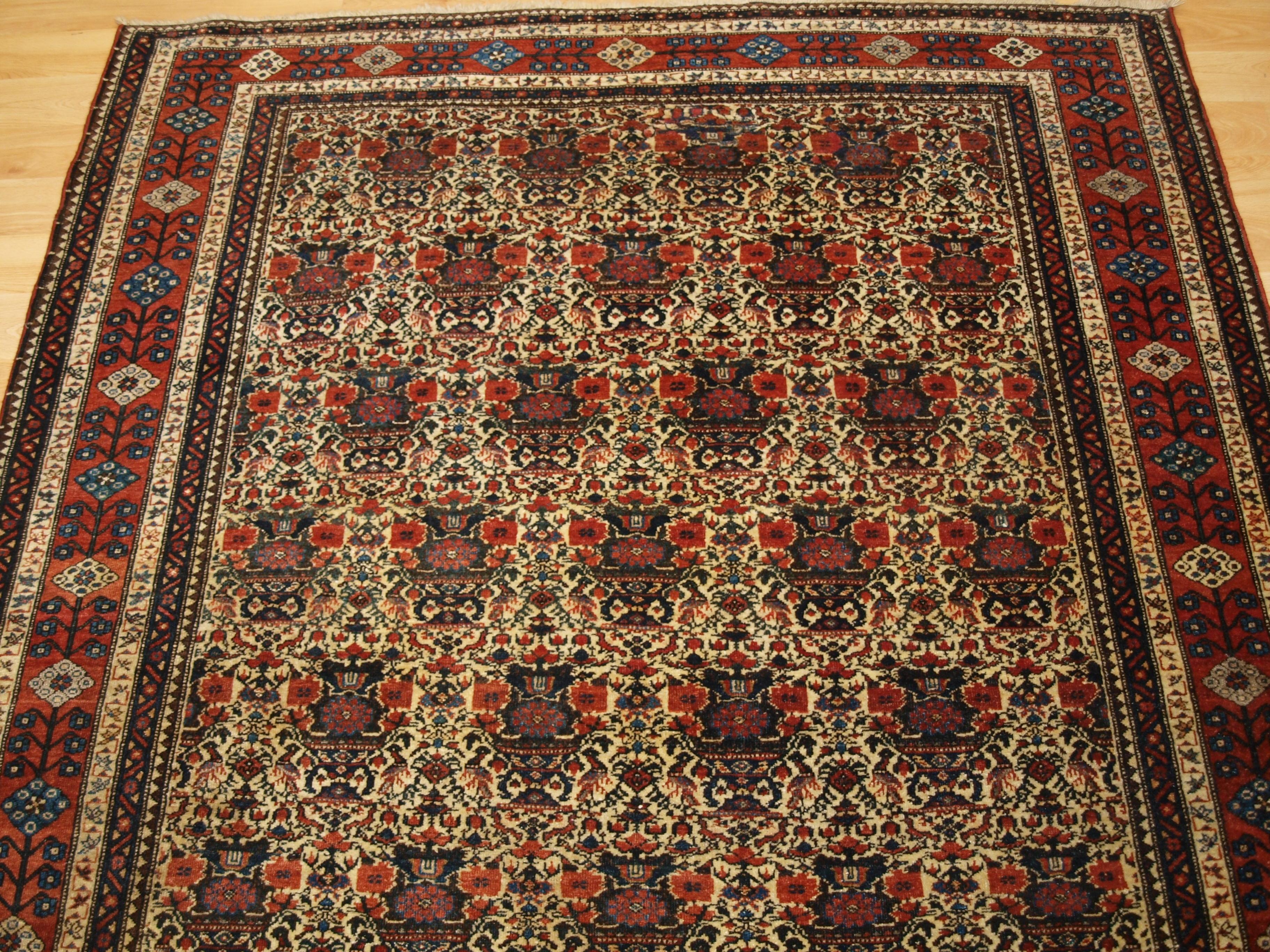 Antique Abedeh Rug with Zili Sultan Design, circa 1900 In Excellent Condition For Sale In Moreton-In-Marsh, GB