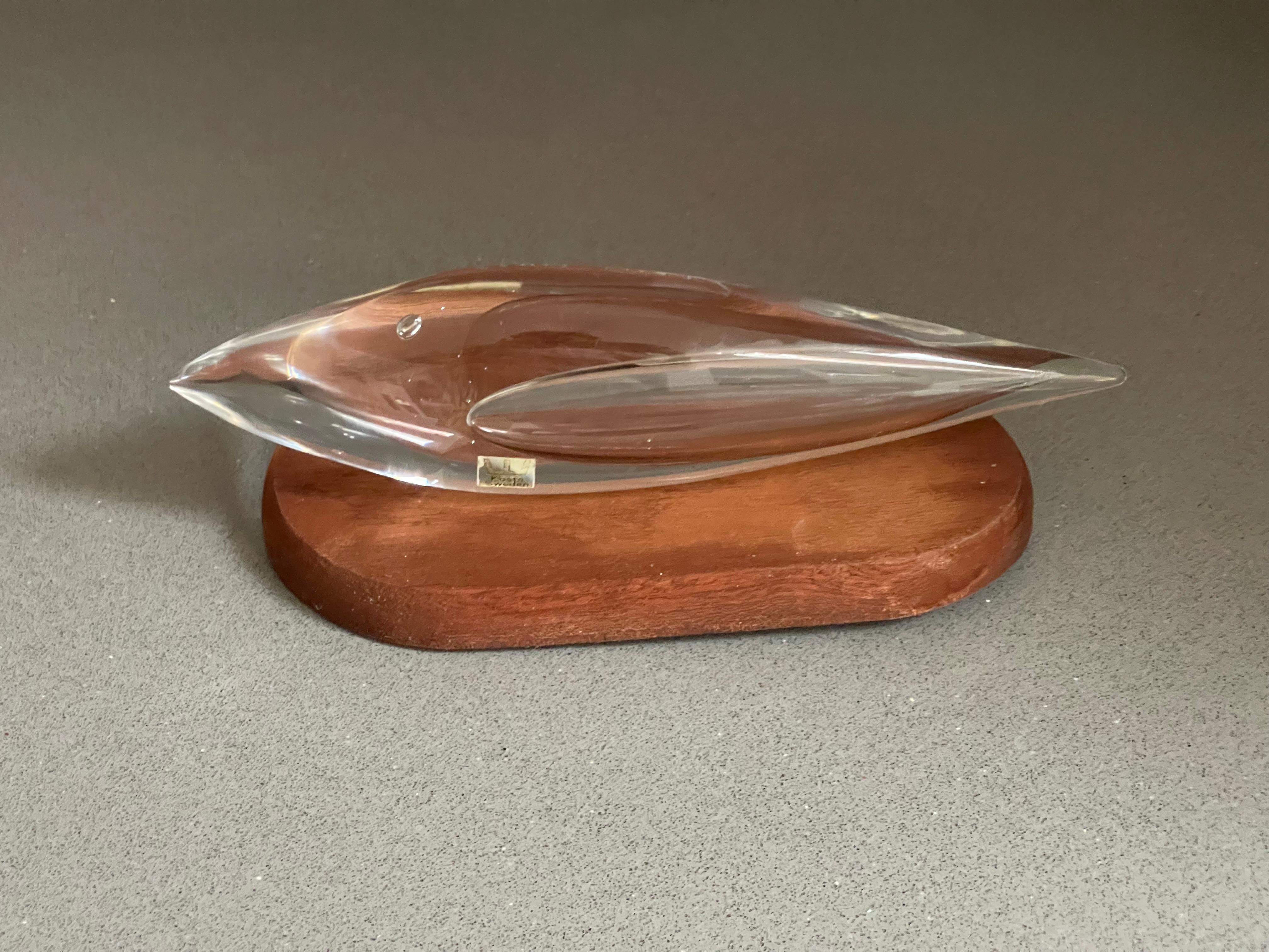 Antique Abstract Fish Crystal VICKE LINDSTRAND Sculpture, Minimal Glass, Kosta For Sale 2