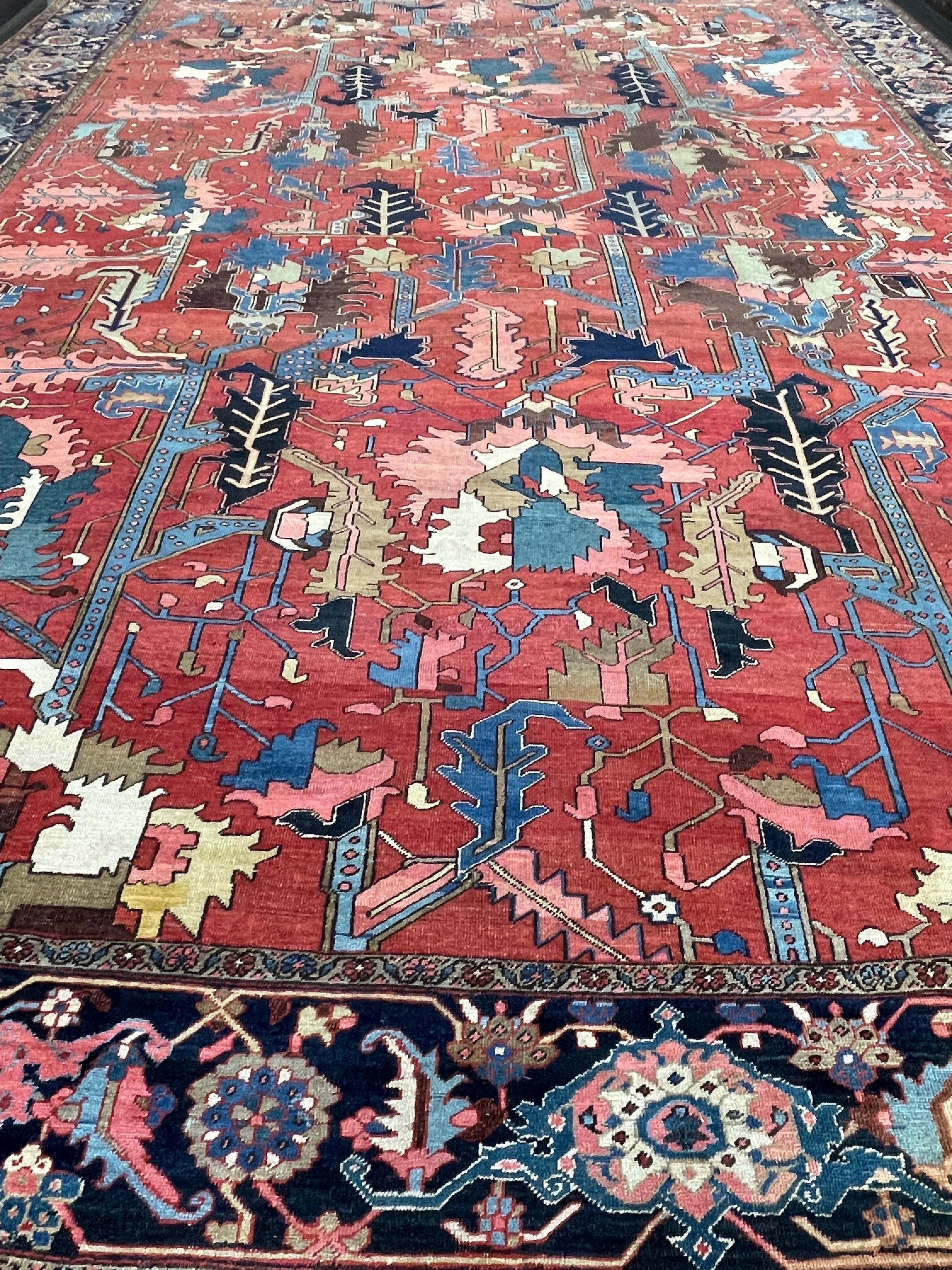 Vegetable Dyed Antique Abstract Persian Serapi circa 1890 For Sale