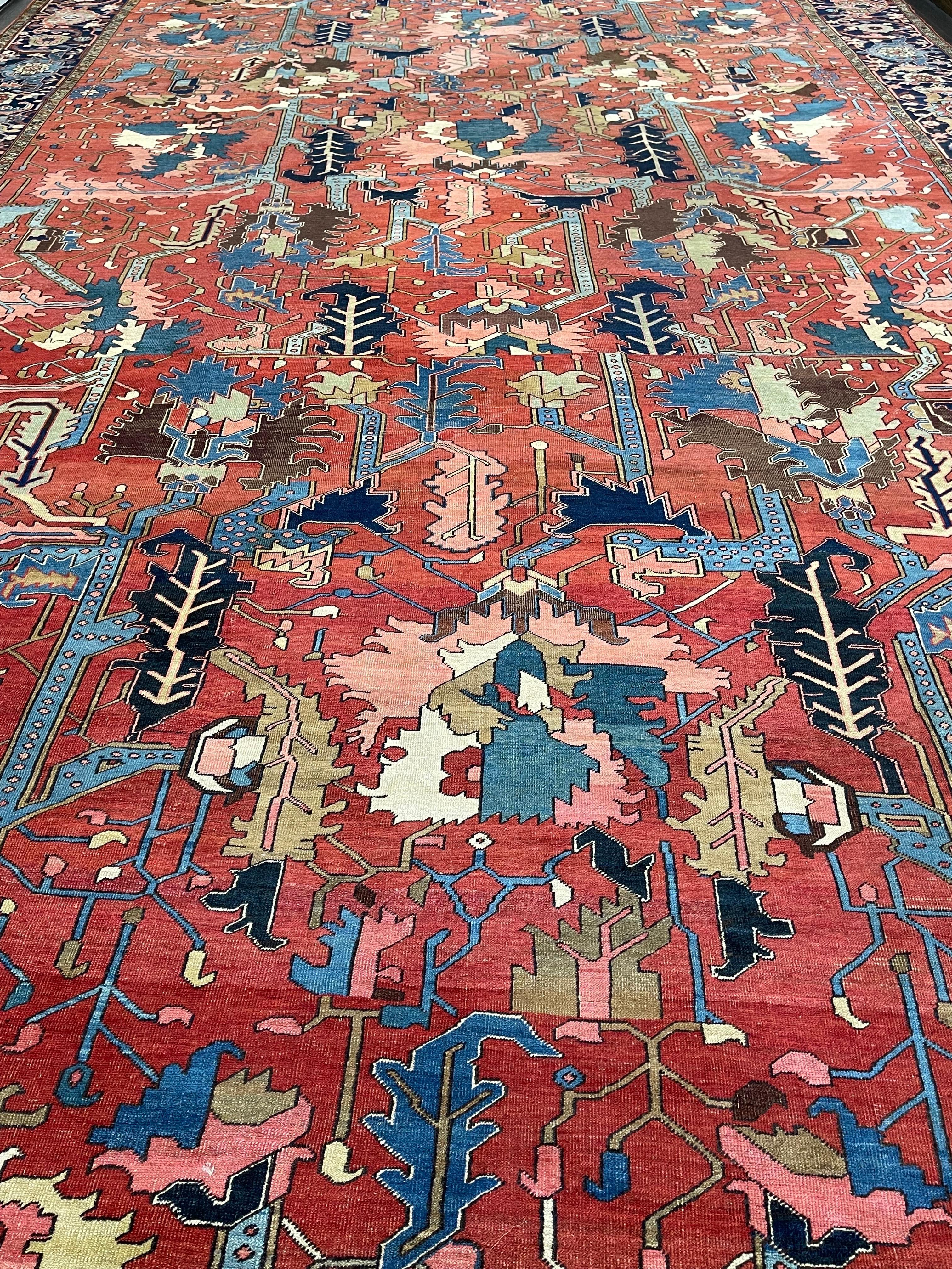 Late 19th Century Antique Abstract Persian Serapi circa 1890 For Sale