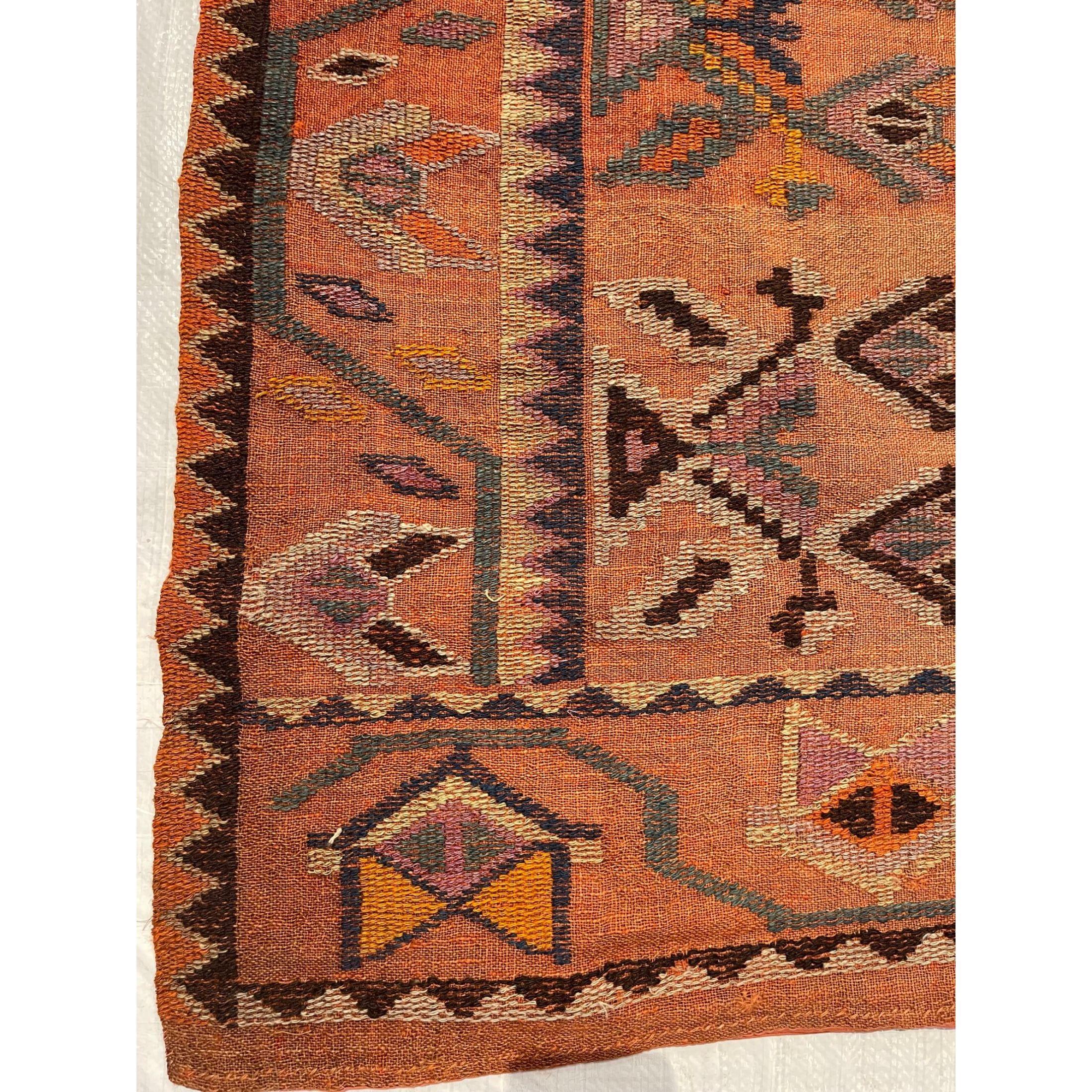 Antiker abstrakter Verneh-Teppich (Sonstiges) im Angebot