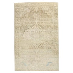 Antiker blass persischer Malayer-Teppich mit Akzent