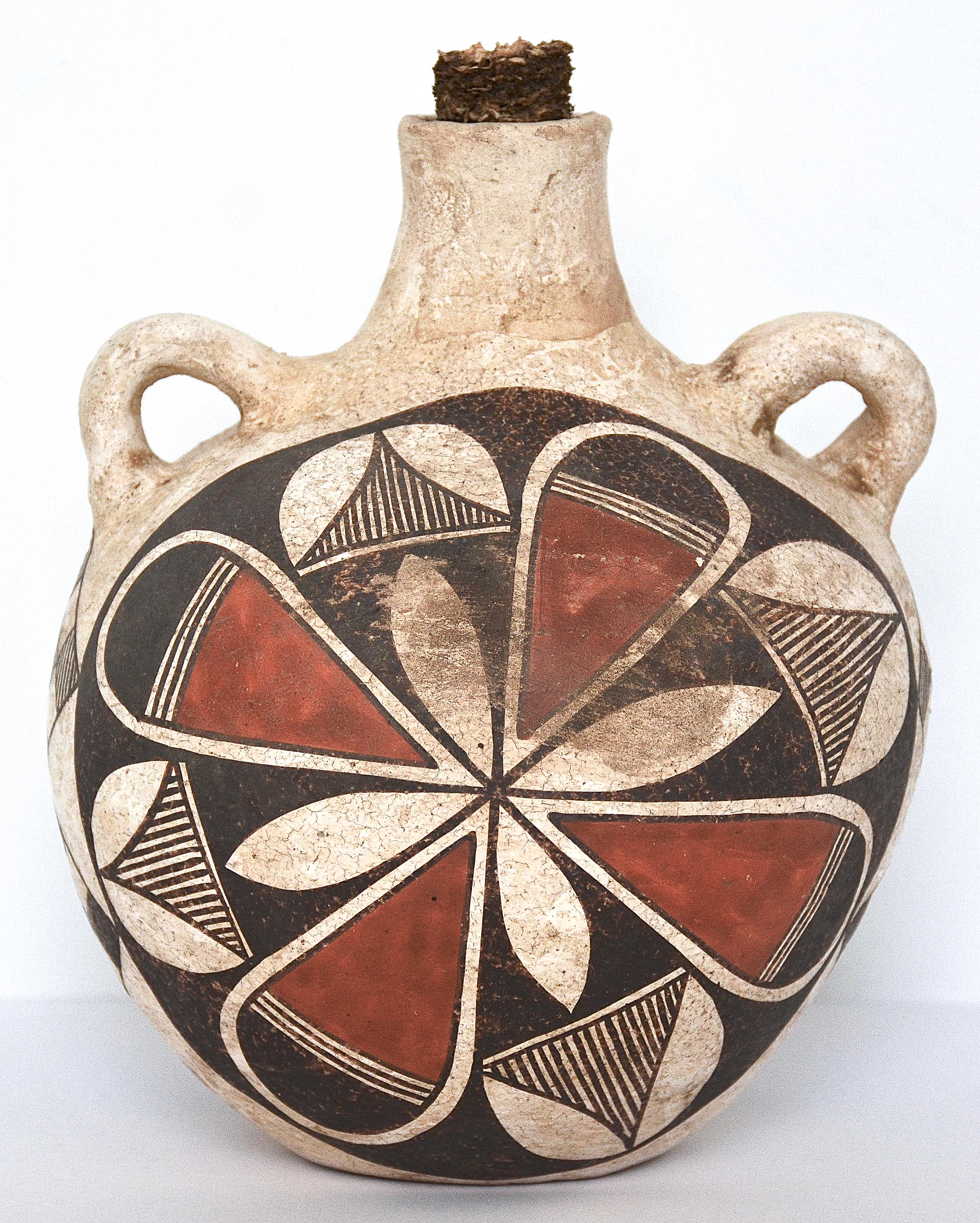 Antiker, polychromierter Acoma Pueblo-Keramikkanteen, 1920 (amerikanisch) im Angebot
