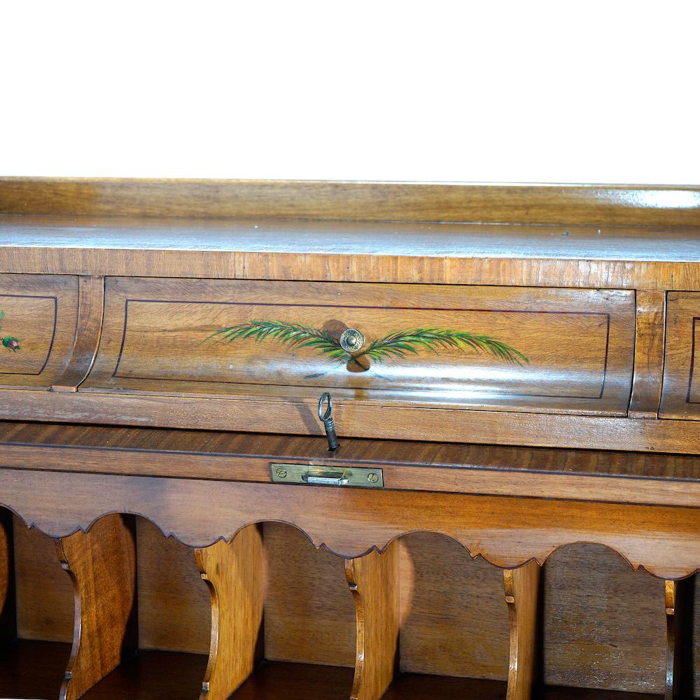 Antiker Adam-Zylinder-Schreibtisch aus verziertem Seidenholz für Damen, um 1900 im Angebot 7