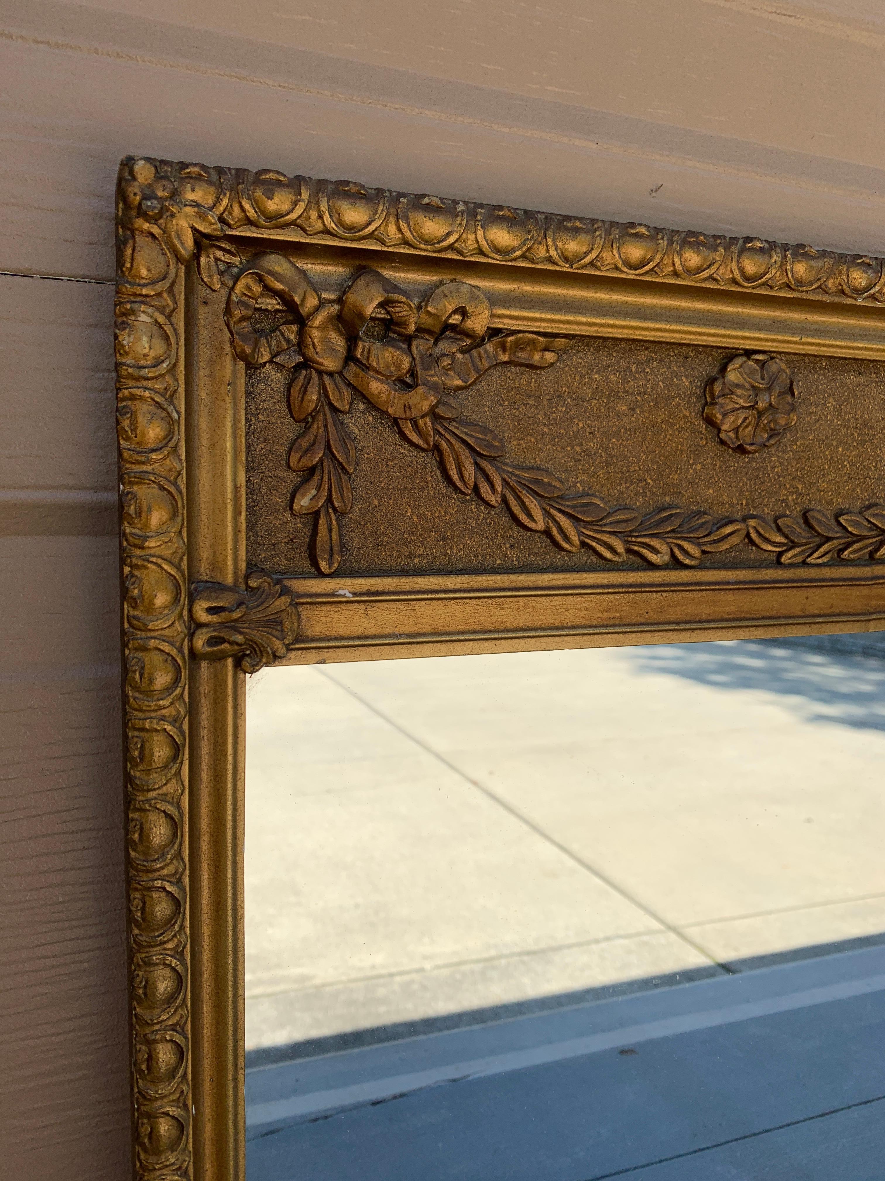 Antiguo Espejo de Pared Estilo Adam Neoclásico de Madera Dorada Enmarcado Estadounidense en venta