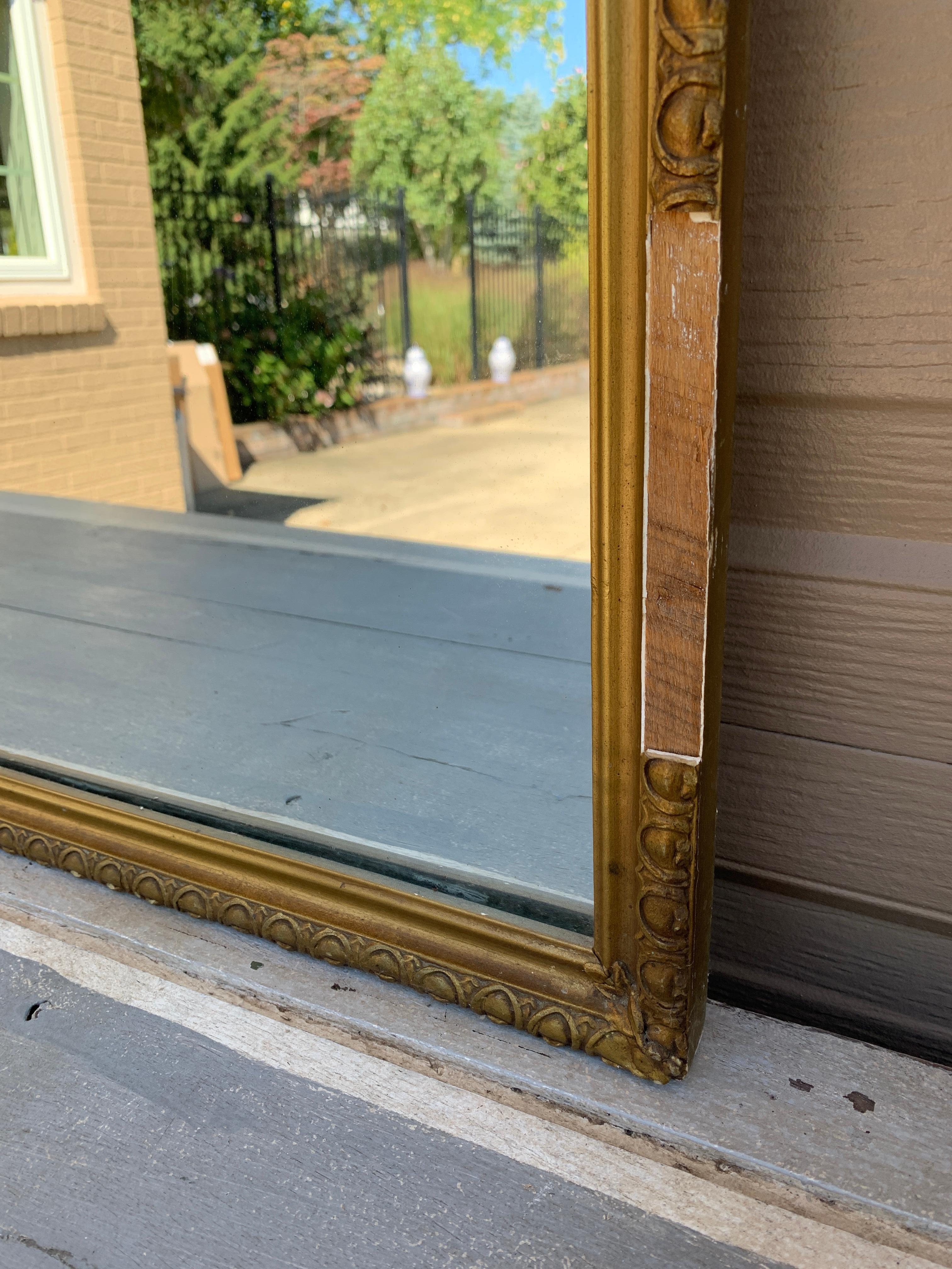 Antiguo Espejo de Pared Estilo Adam Neoclásico de Madera Dorada Enmarcado en venta 2