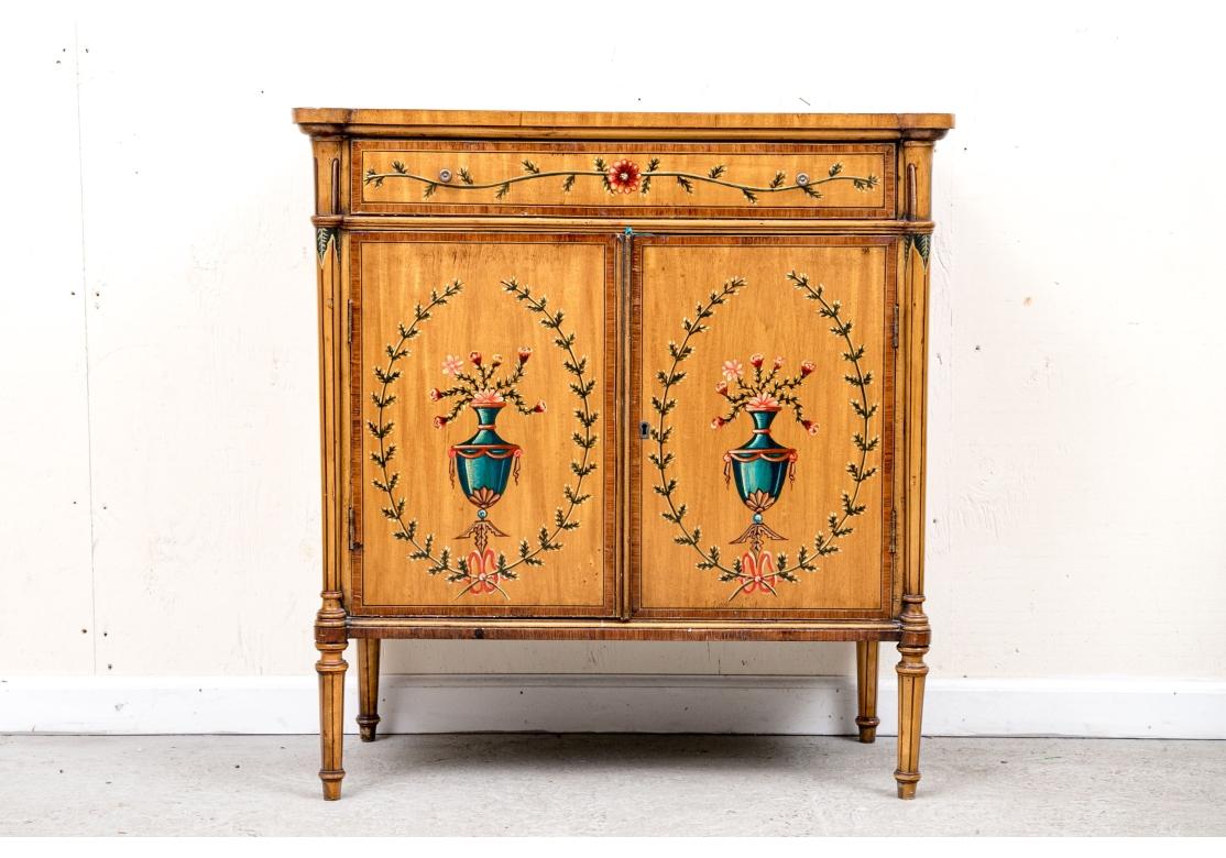 Armario Antiguo Estilo Adam Decorado con Pintura para Restaurar en venta 1