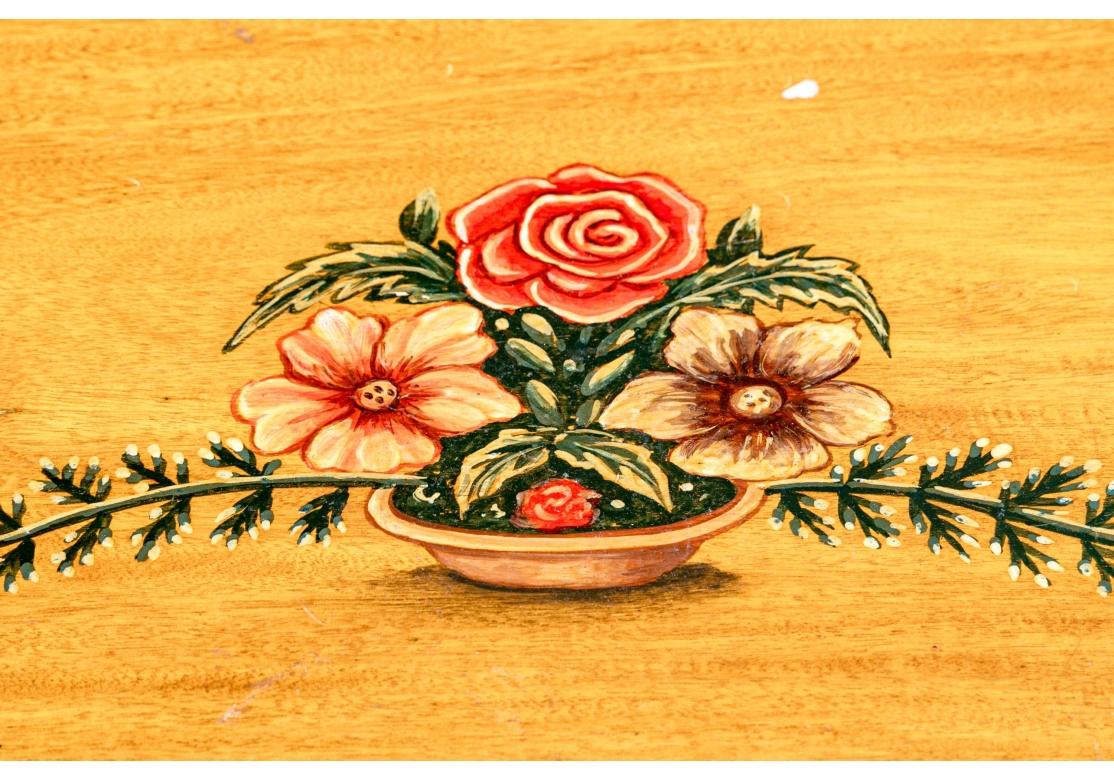 Armario Antiguo Estilo Adam Decorado con Pintura para Restaurar en venta 2