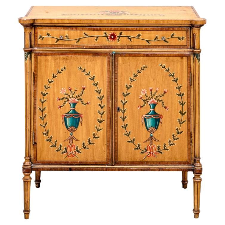Armario Antiguo Estilo Adam Decorado con Pintura para Restaurar en venta