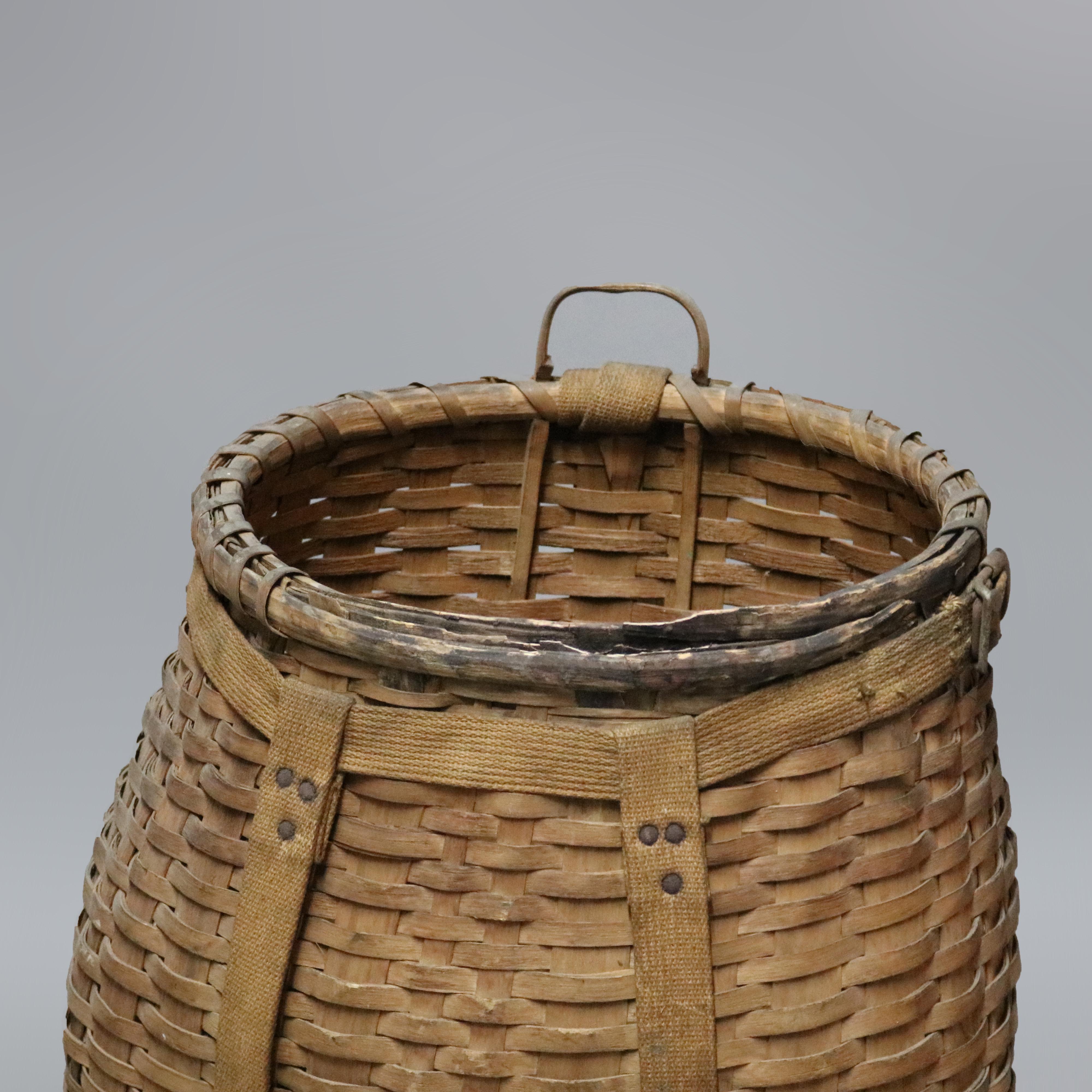 Antique Adirondack Reed and Woven Ash Pack Basket, circa 1910 In Good Condition In Big Flats, NY