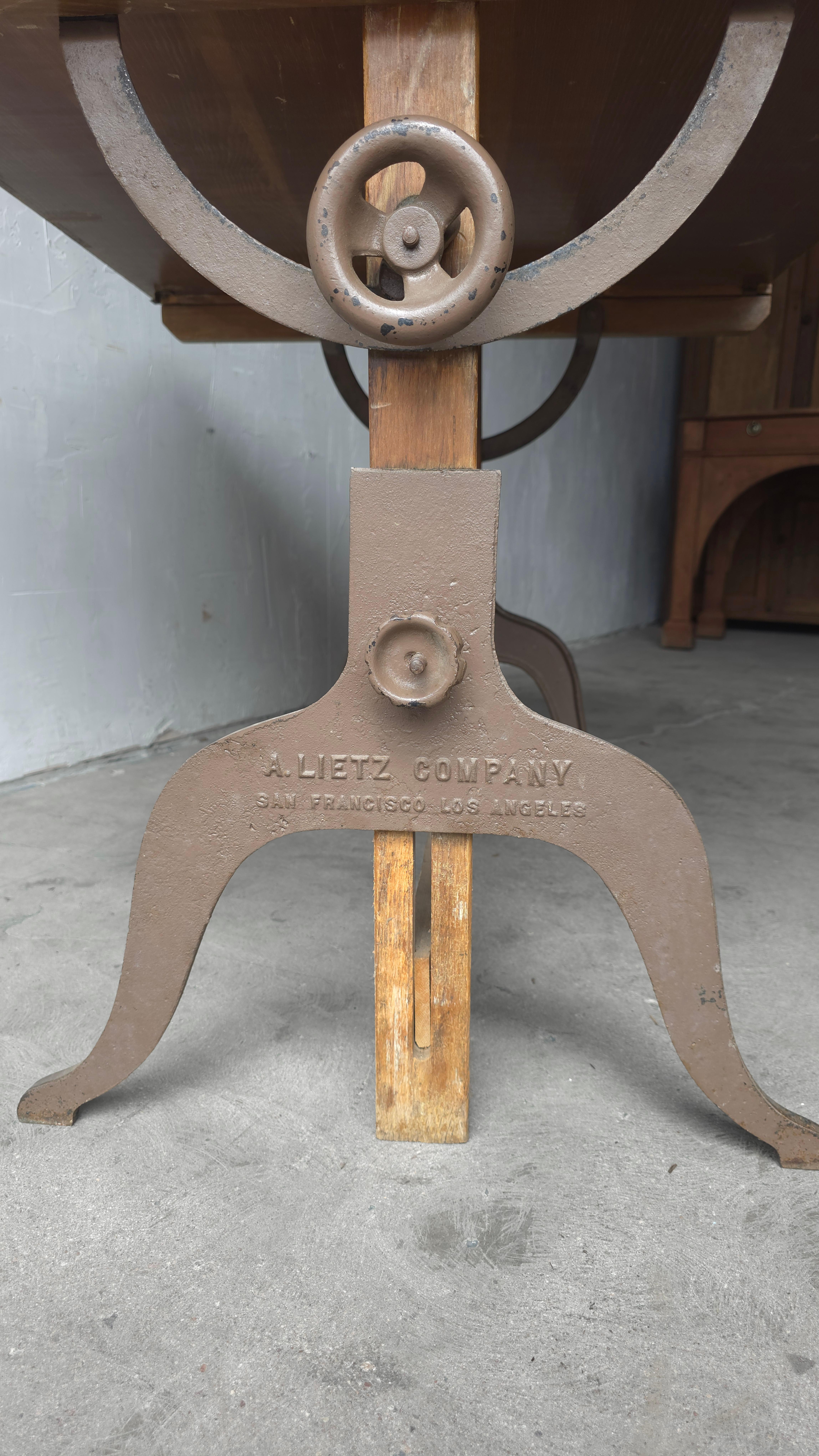 Antique Adjustable Architect or Artist Drafting or Drawing Table For Sale 6