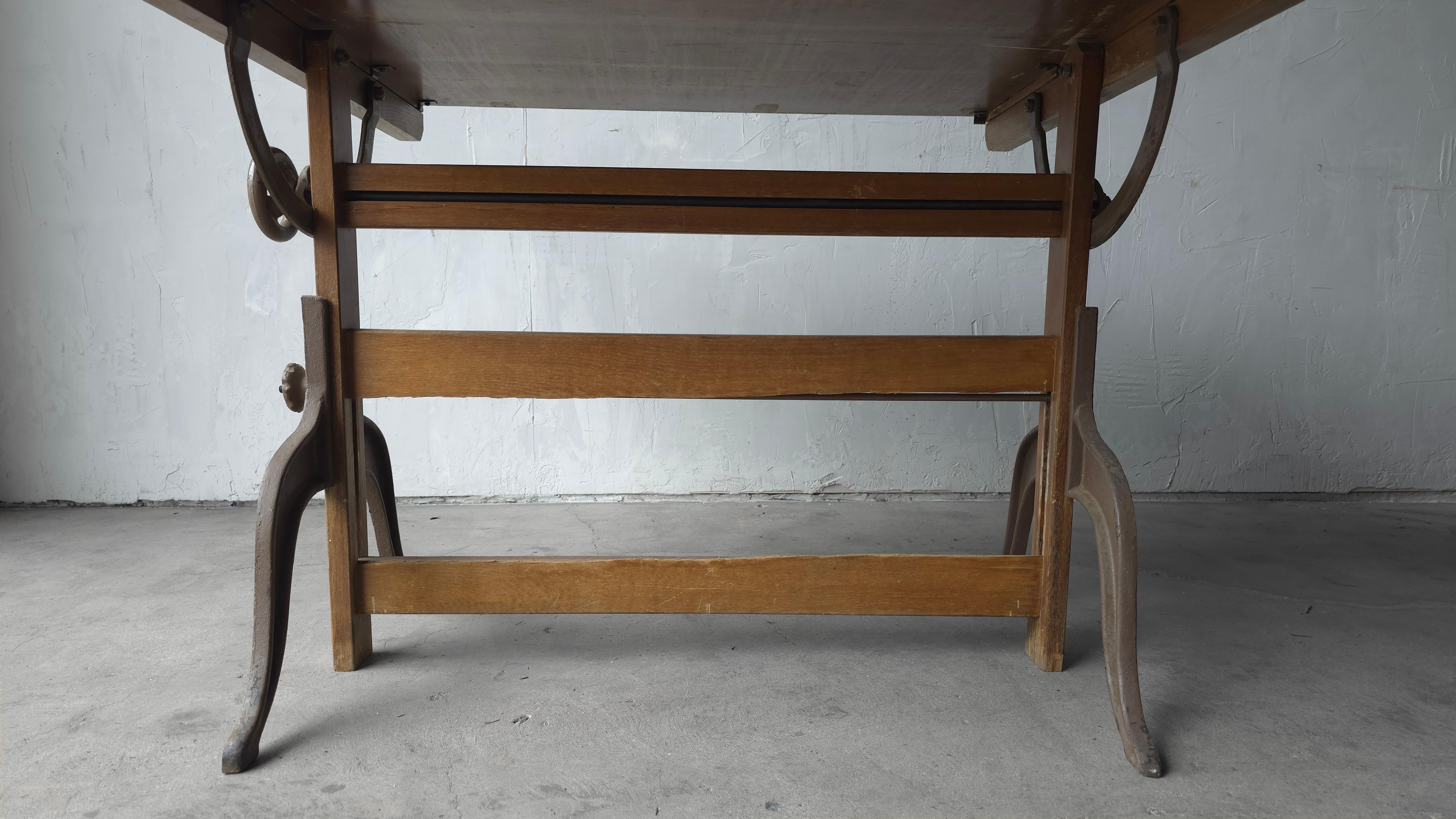 Antique Adjustable Architect or Artist Drafting or Drawing Table For Sale 3