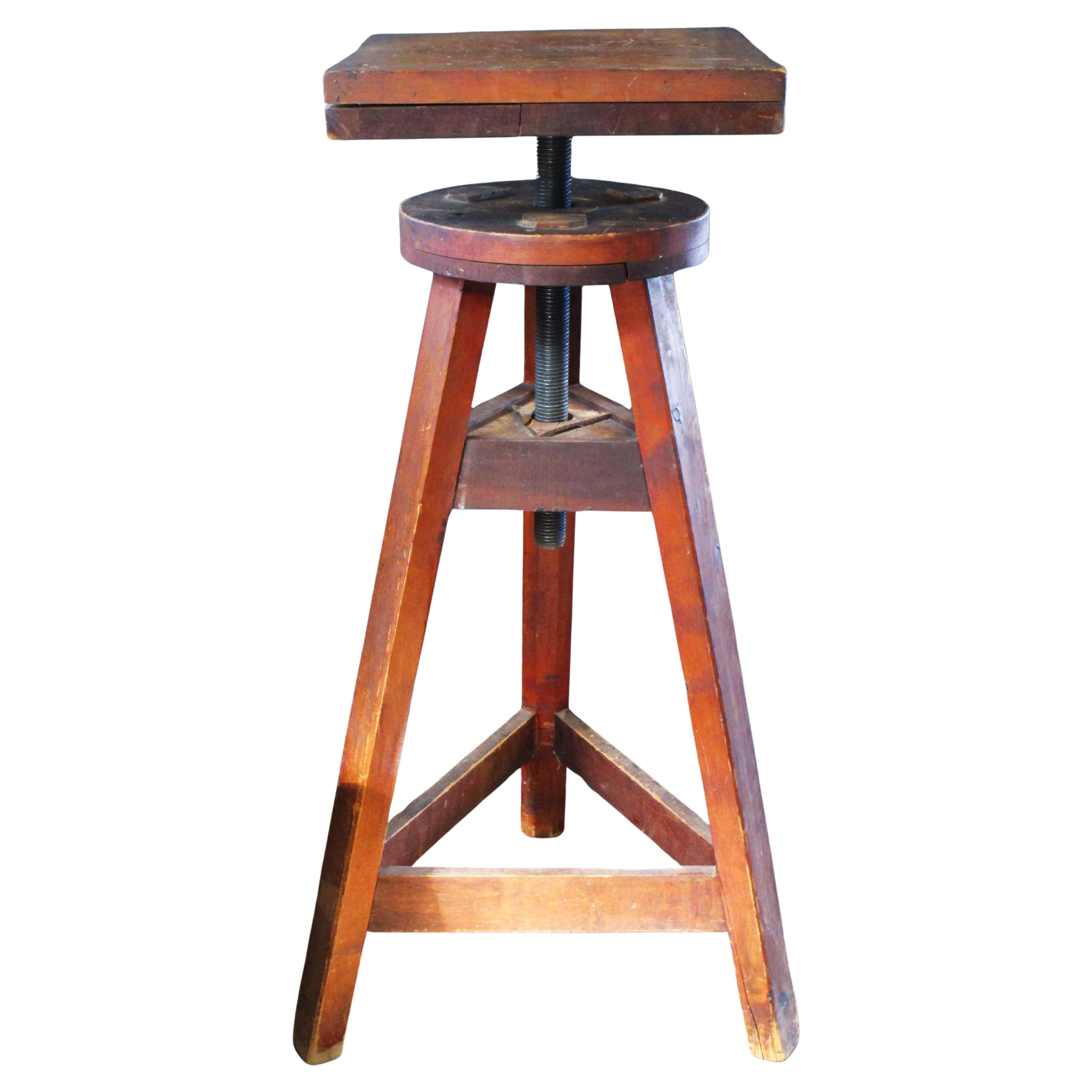 Ancien socle de sculpteur à hauteur réglable et à plateau tournant, Circa 1930 en vente 1
