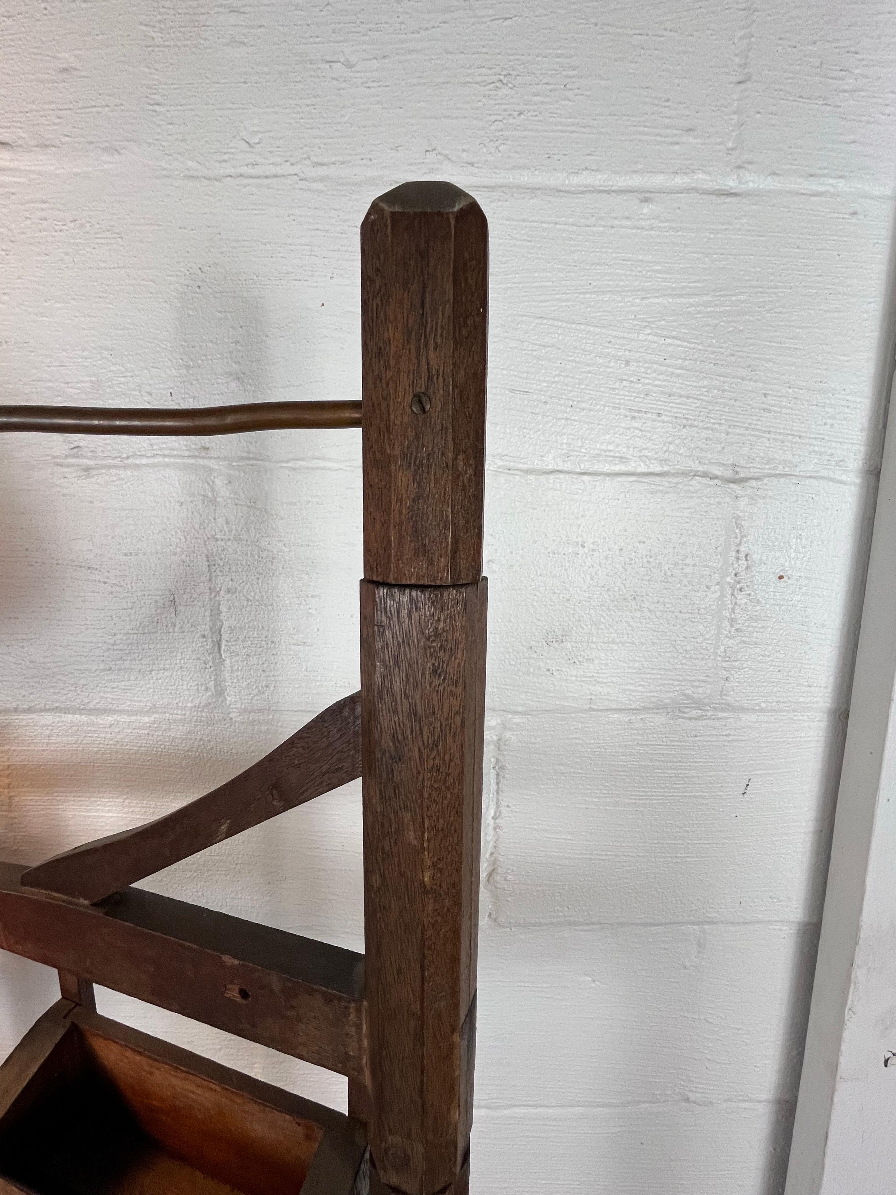 Antiker verstellbarer beleuchteter Notenständer im Angebot 3