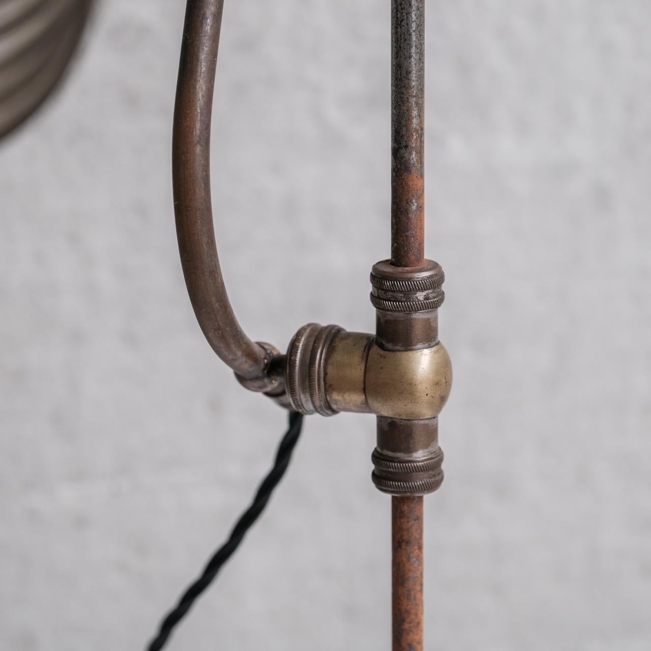 Antike verstellbare Quecksilberglas-Tischlampe mit Quecksilberglasreflektor im Angebot 1