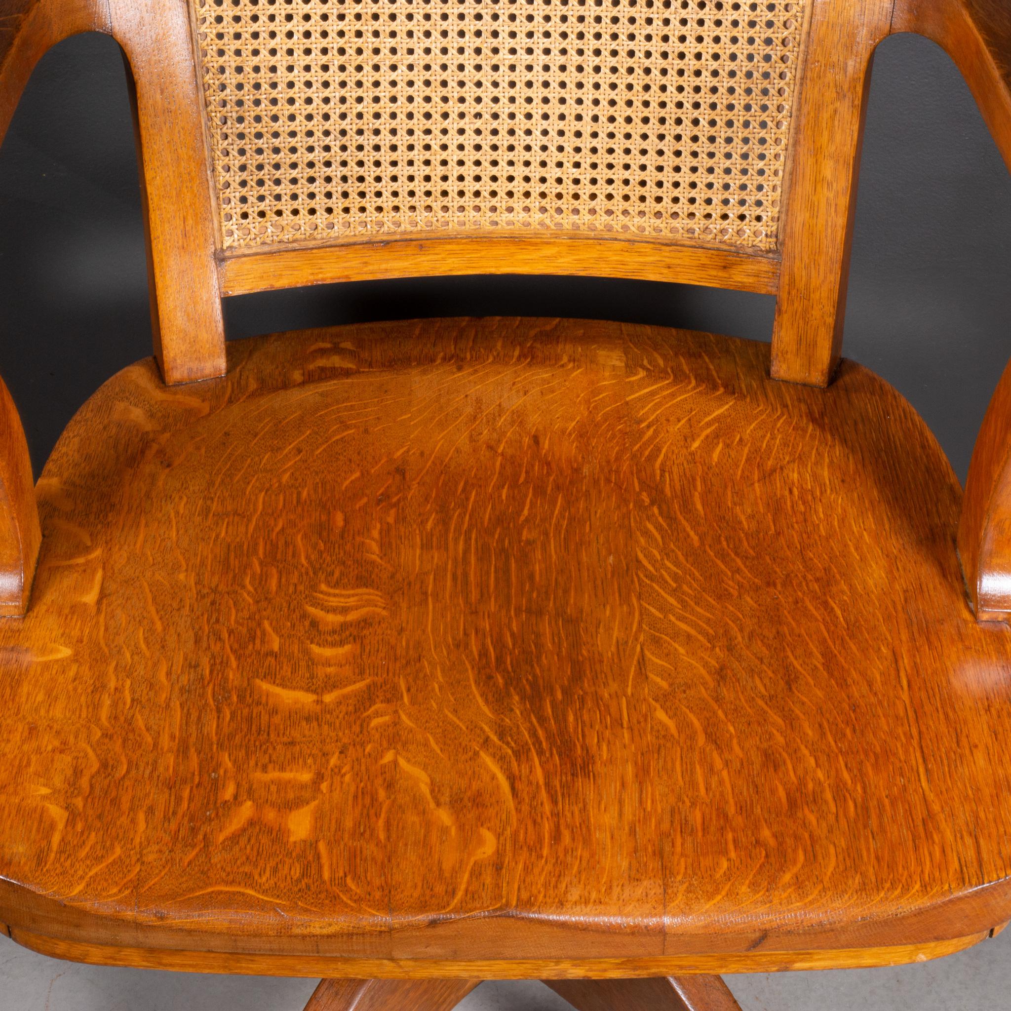 Antique Adjustable Milwaukee Chair Company Swivel Office Chair, circa 1910-1940 In Good Condition In San Francisco, CA