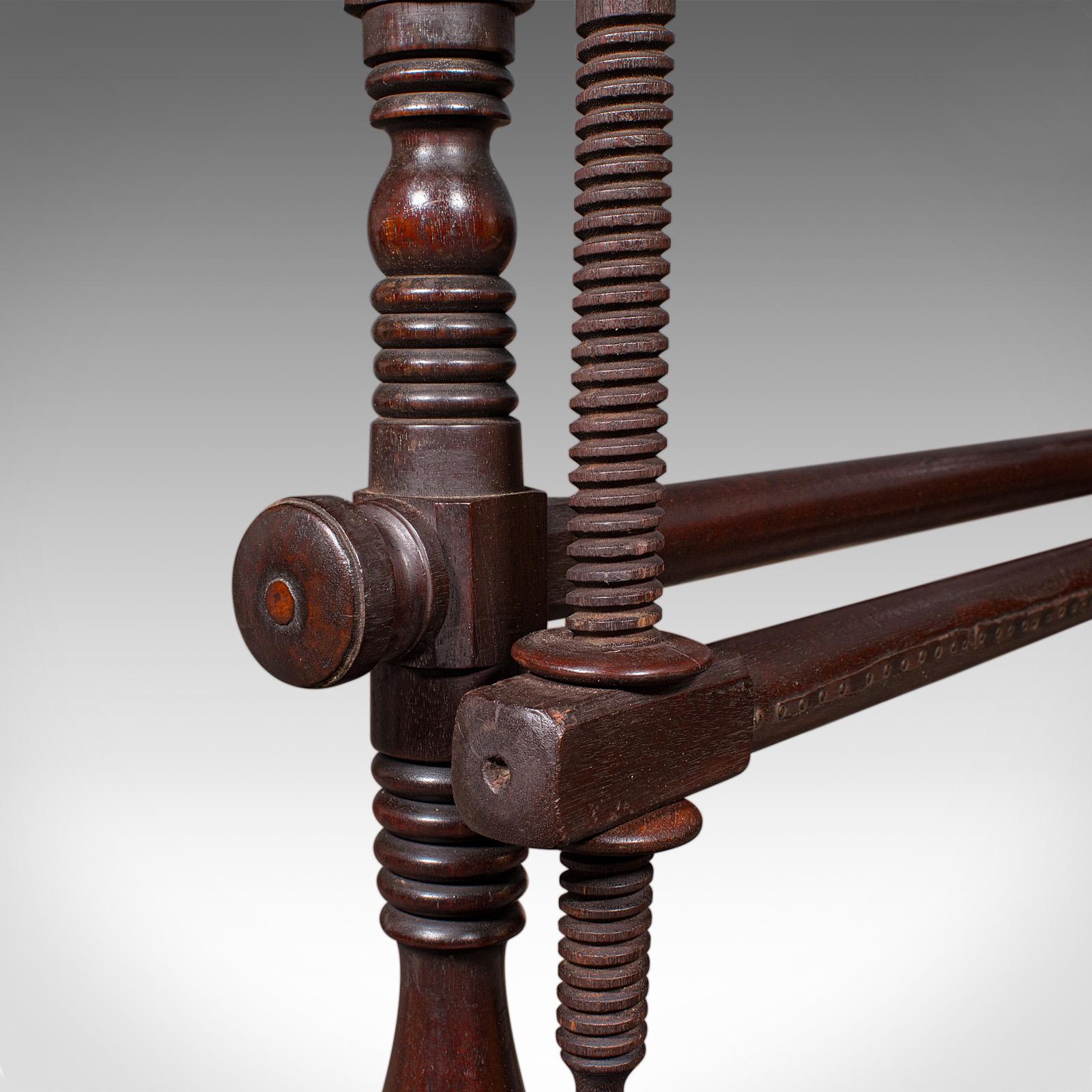 Antico telaio regolabile per arazzi, barella inglese per aghi, tardo vittoriano in vendita 4