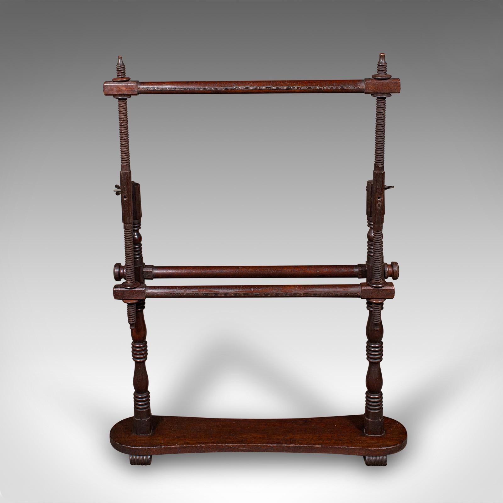 Tardo vittoriano Antico telaio regolabile per arazzi, barella inglese per aghi, tardo vittoriano in vendita