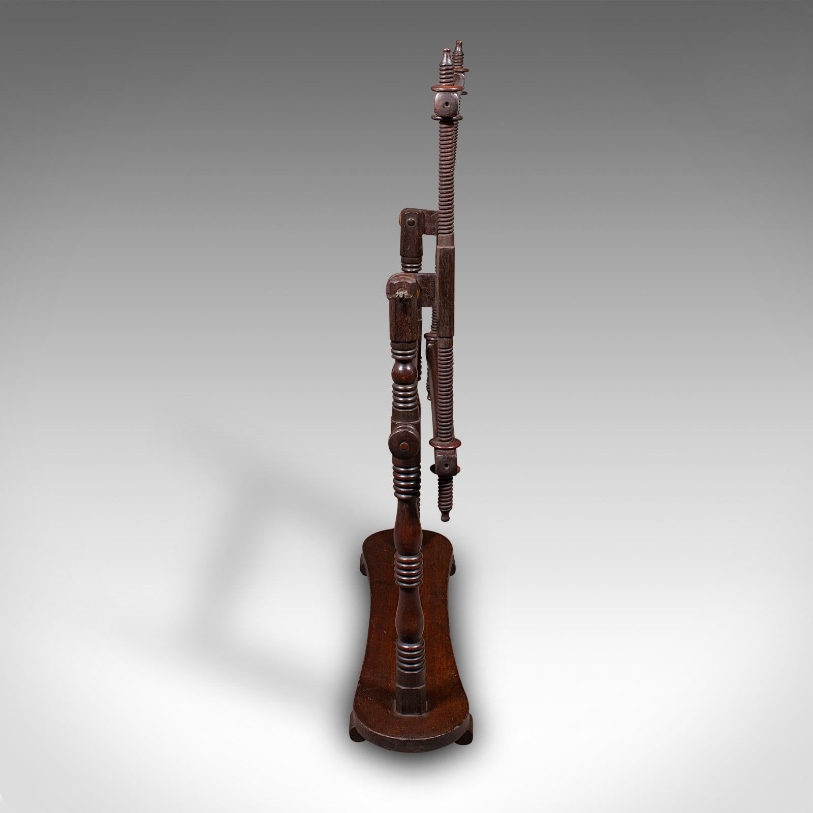 Antico telaio regolabile per arazzi, barella inglese per aghi, tardo vittoriano In condizioni buone in vendita a Hele, Devon, GB