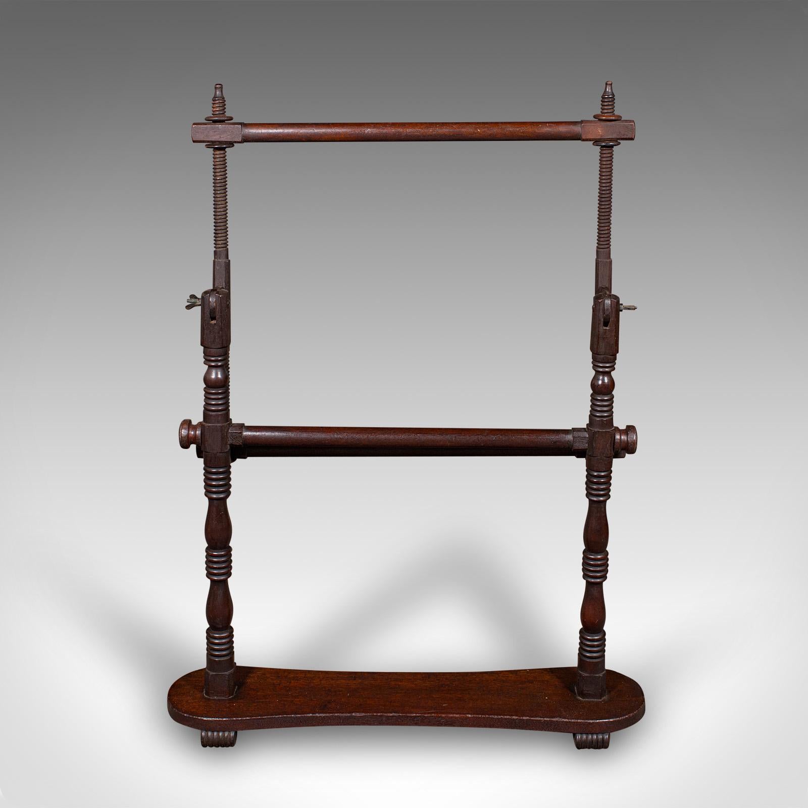 Fine XIX secolo Antico telaio regolabile per arazzi, barella inglese per aghi, tardo vittoriano in vendita