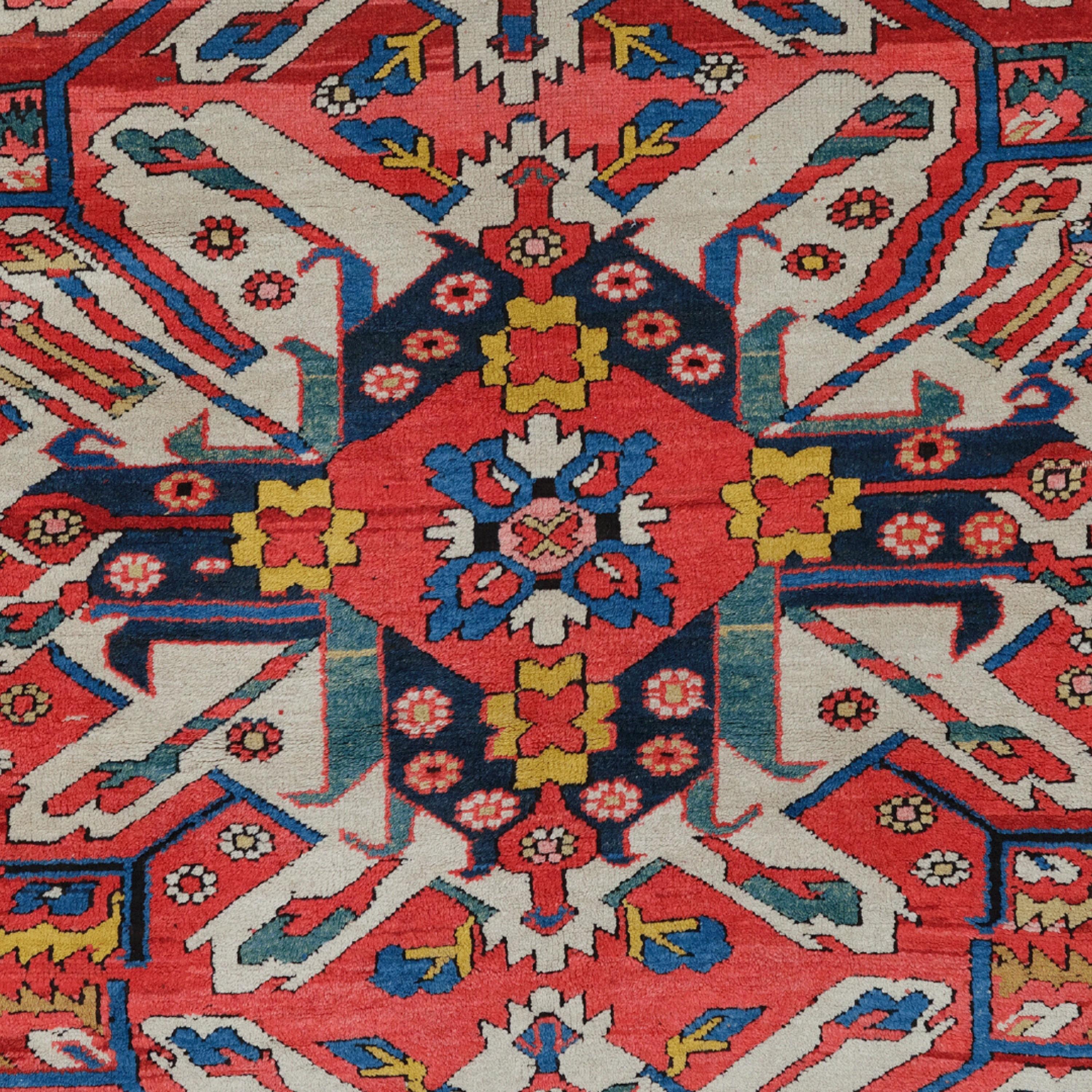 Antique Adler Rug - 19th Century Caucasian Adler Rug, Antique Rug, Vintage Rug In Good Condition For Sale In Sultanahmet, 34