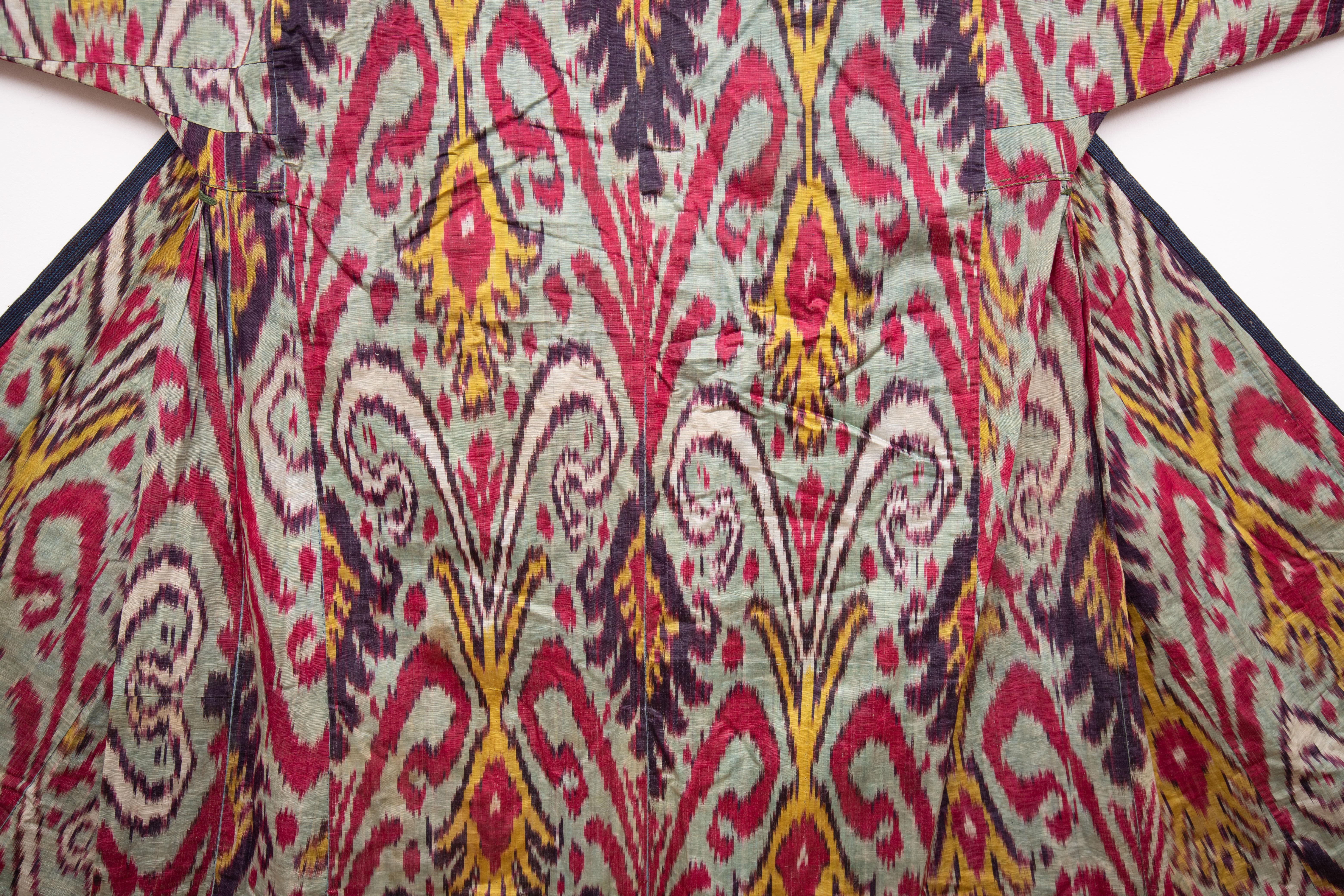 Antique 'adras' Ikat Chapan with a Rare Design, 19th C. In Good Condition In Istanbul, TR
