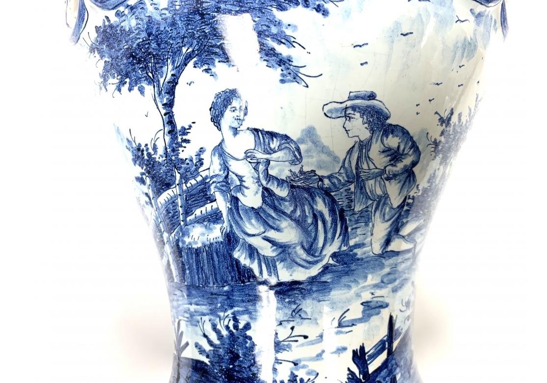 Grandes jarres à gingembre bleues et blanches percées et coffretées Adriaen Luffneu Delft  en vente 9