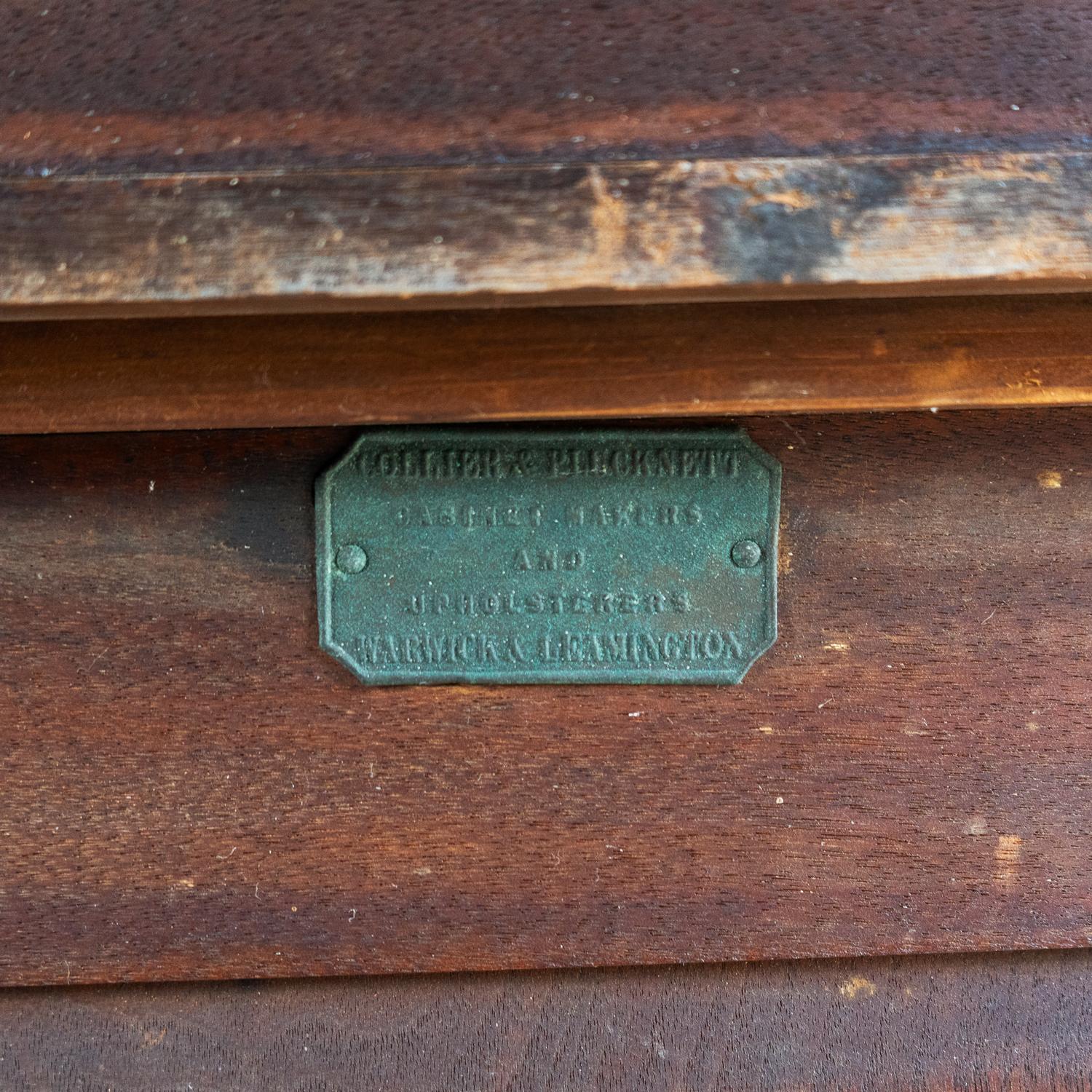 Antique Aesthetic Movement/Gothic Revival Dressing Table By Collier & Plucknett For Sale 4