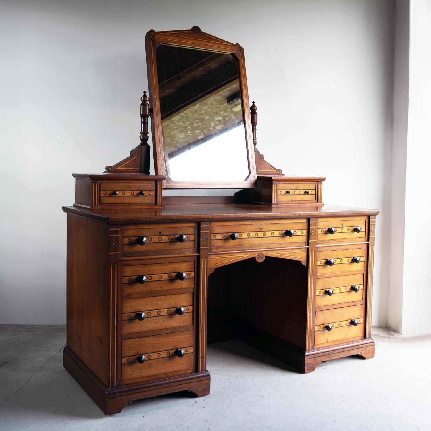 Antique Aesthetic Movement/Gothic Revival Dressing Table By Collier & Plucknett For Sale 2