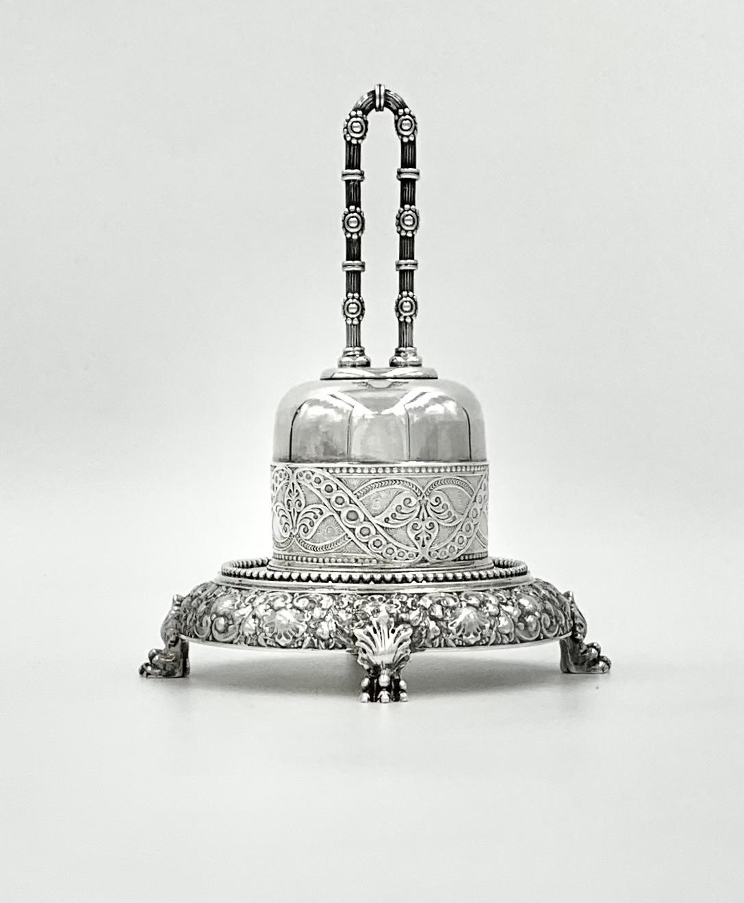 Antiquités Aesthetic Movement Tiffany & Co. Cloche en argent sur Stand 1873-1891 en vente 6