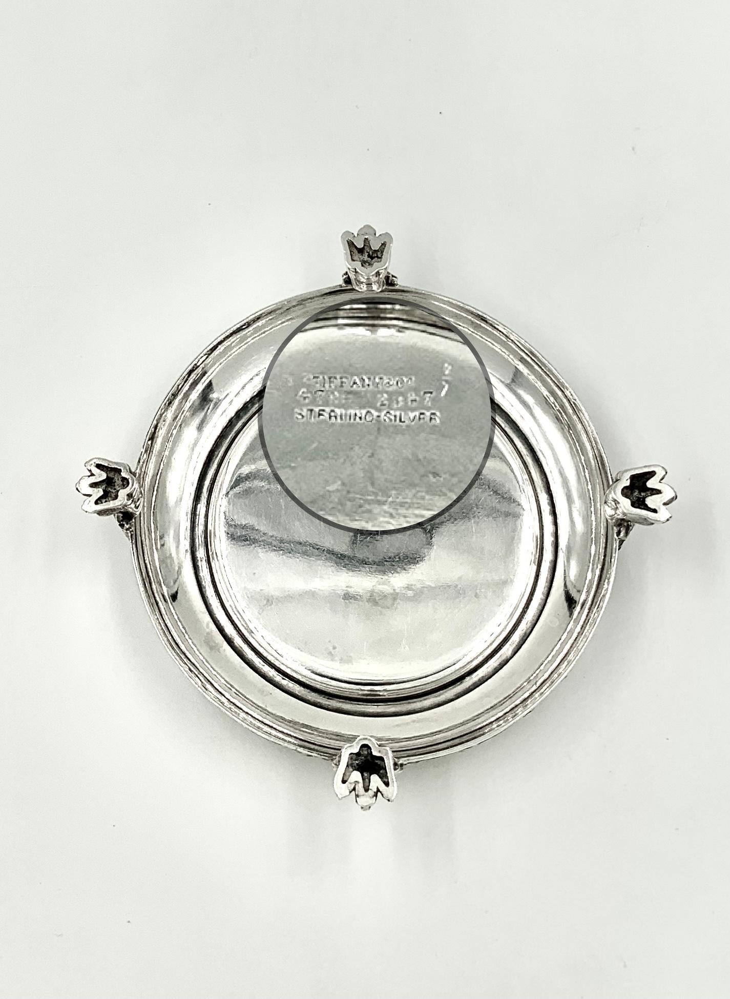 Antiquités Aesthetic Movement Tiffany & Co. Cloche en argent sur Stand 1873-1891 en vente 1