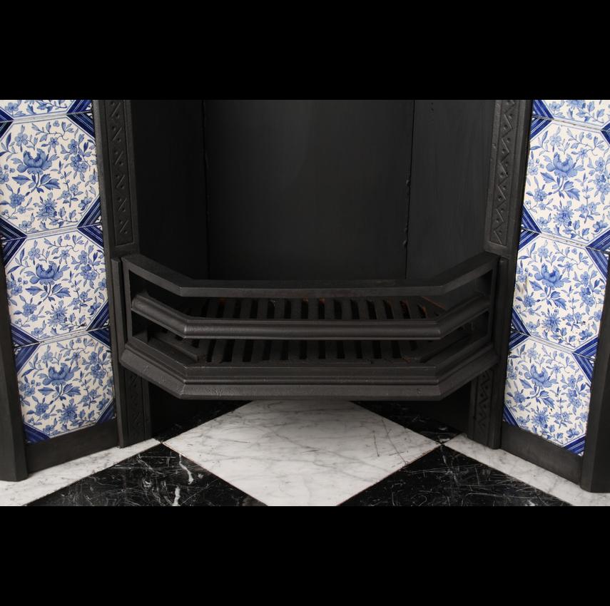 Antique Aesthetic Movement Victorian Tiled Fireplace Insert by Thomas Jeckyll In Good Condition For Sale In London, GB