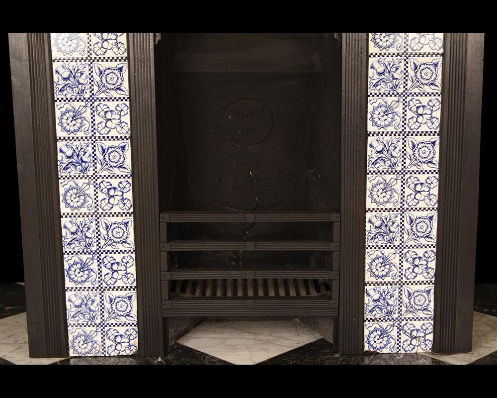 Antique Aesthetic Movement Victorian Tiled Thomas Jeckyll Insert In Good Condition For Sale In London, GB