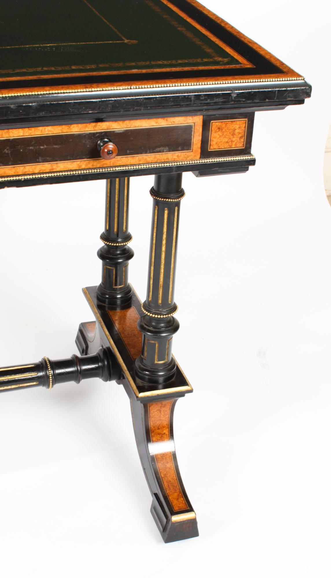 Table à écrire d'époque esthétique Edward & Roberts 19ème siècle en vente 3