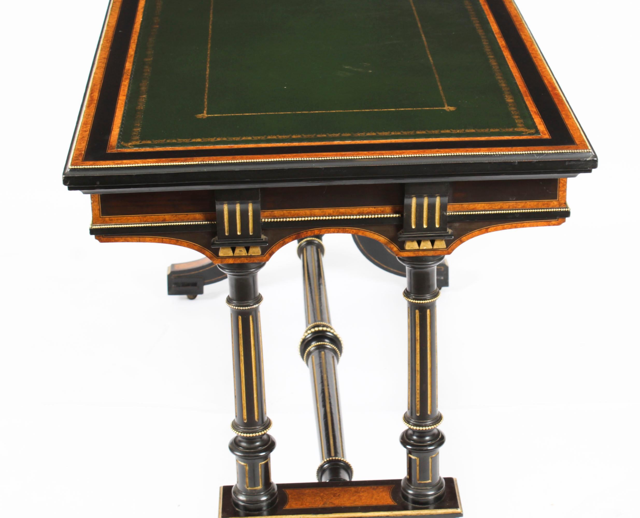 Table à écrire d'époque esthétique Edward & Roberts 19ème siècle en vente 8