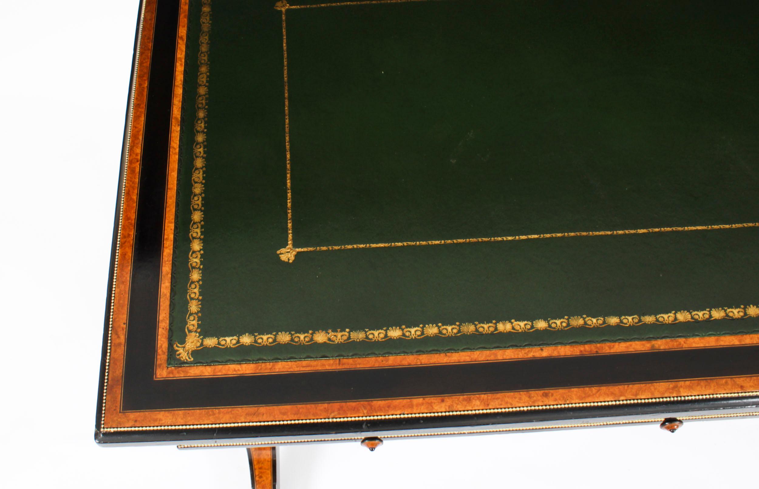 Anglais Table à écrire d'époque esthétique Edward & Roberts 19ème siècle en vente