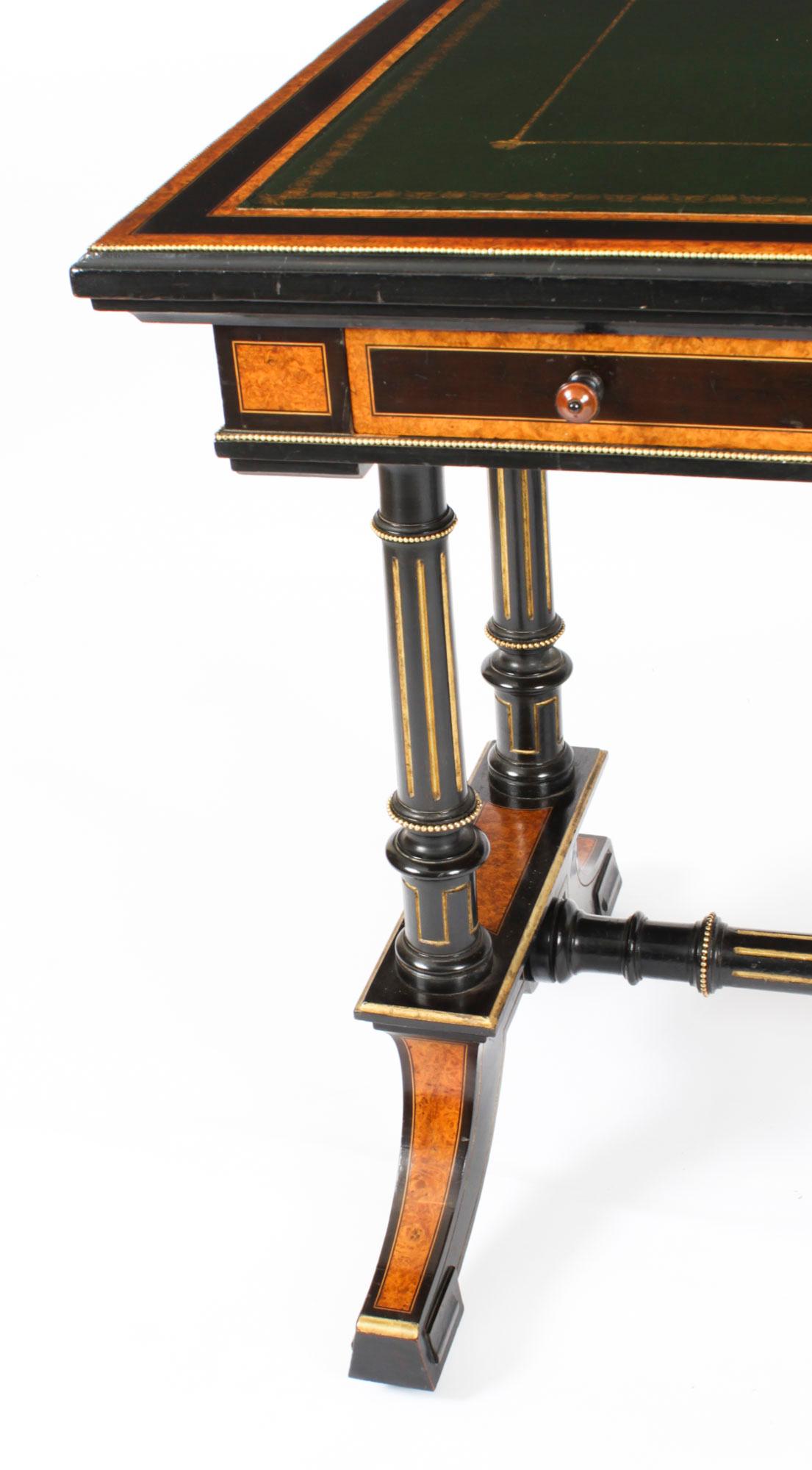 Table à écrire d'époque esthétique Edward & Roberts 19ème siècle en vente 1