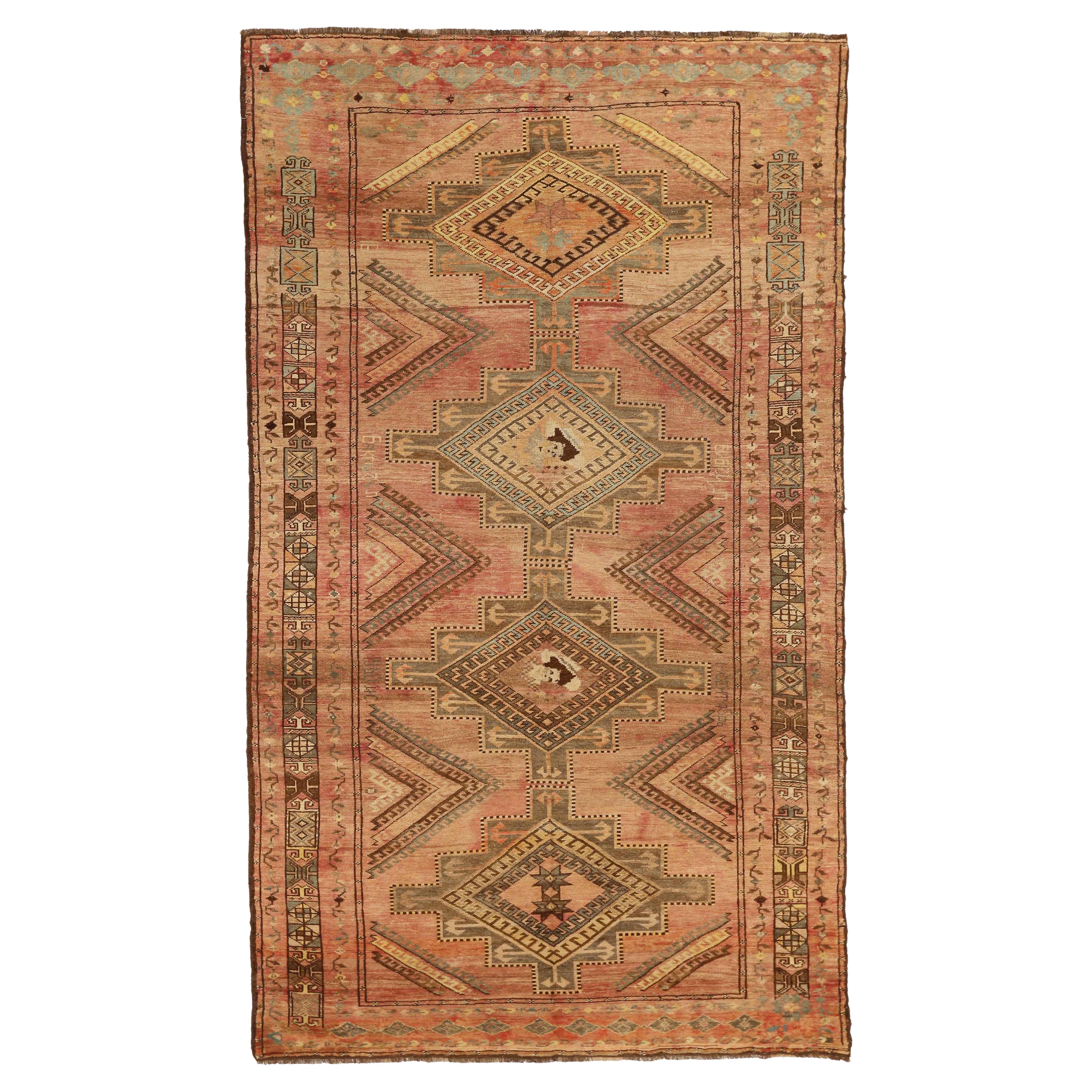 Antiker afghanischer Teppich im afghanischen Design im Angebot