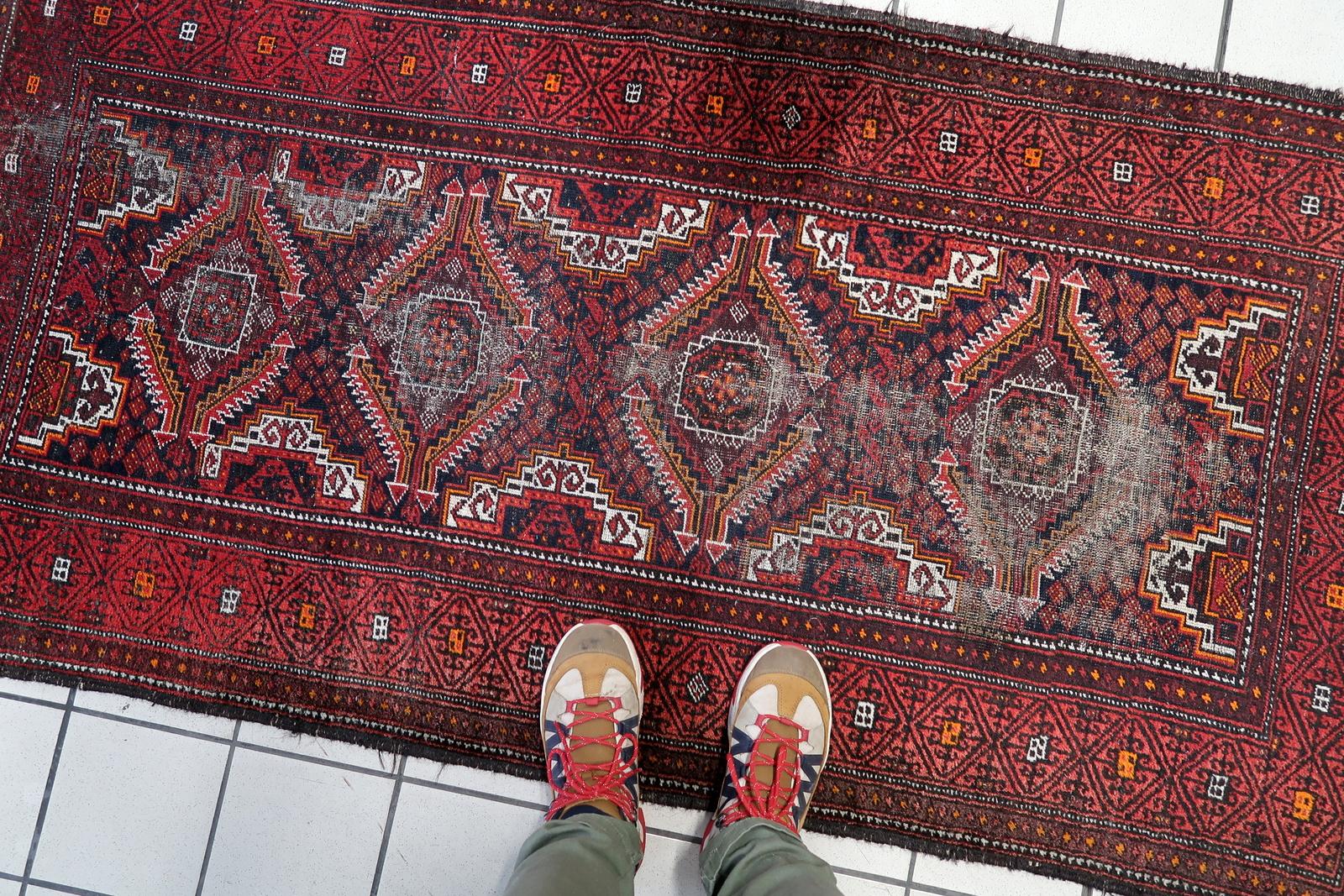 Antique Afghan Baluch Rug, 1920s, Hand-Knotted Wool, 3.1' x 6' - 1C1205 en venta 3